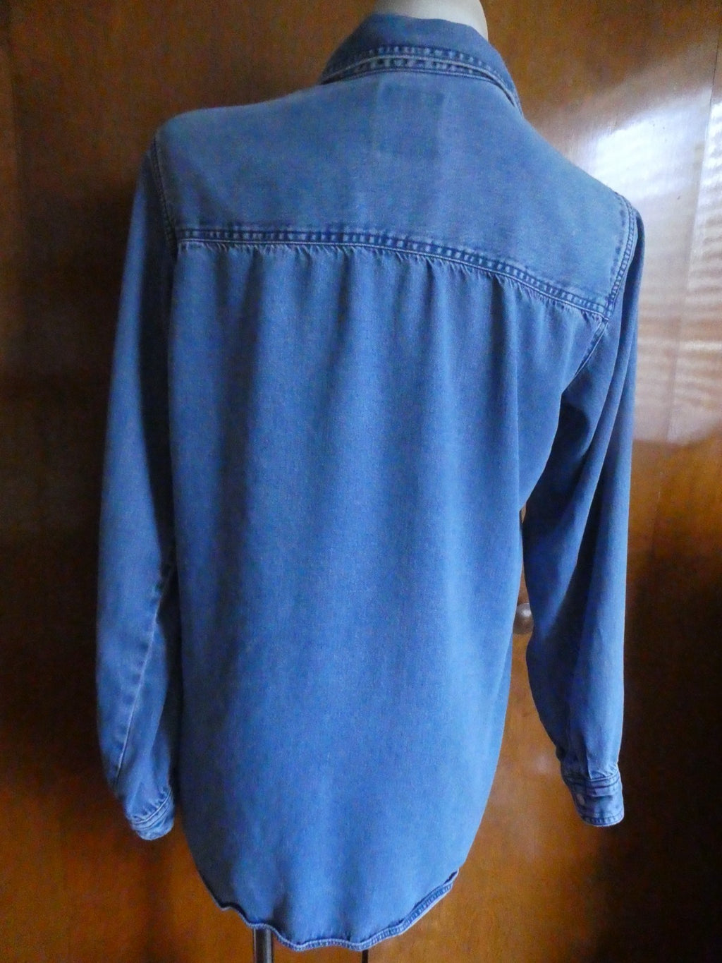 Abercrombie Fitch Women Chambray Denim Button Down Long Sleeve Boyfriend Shirt M