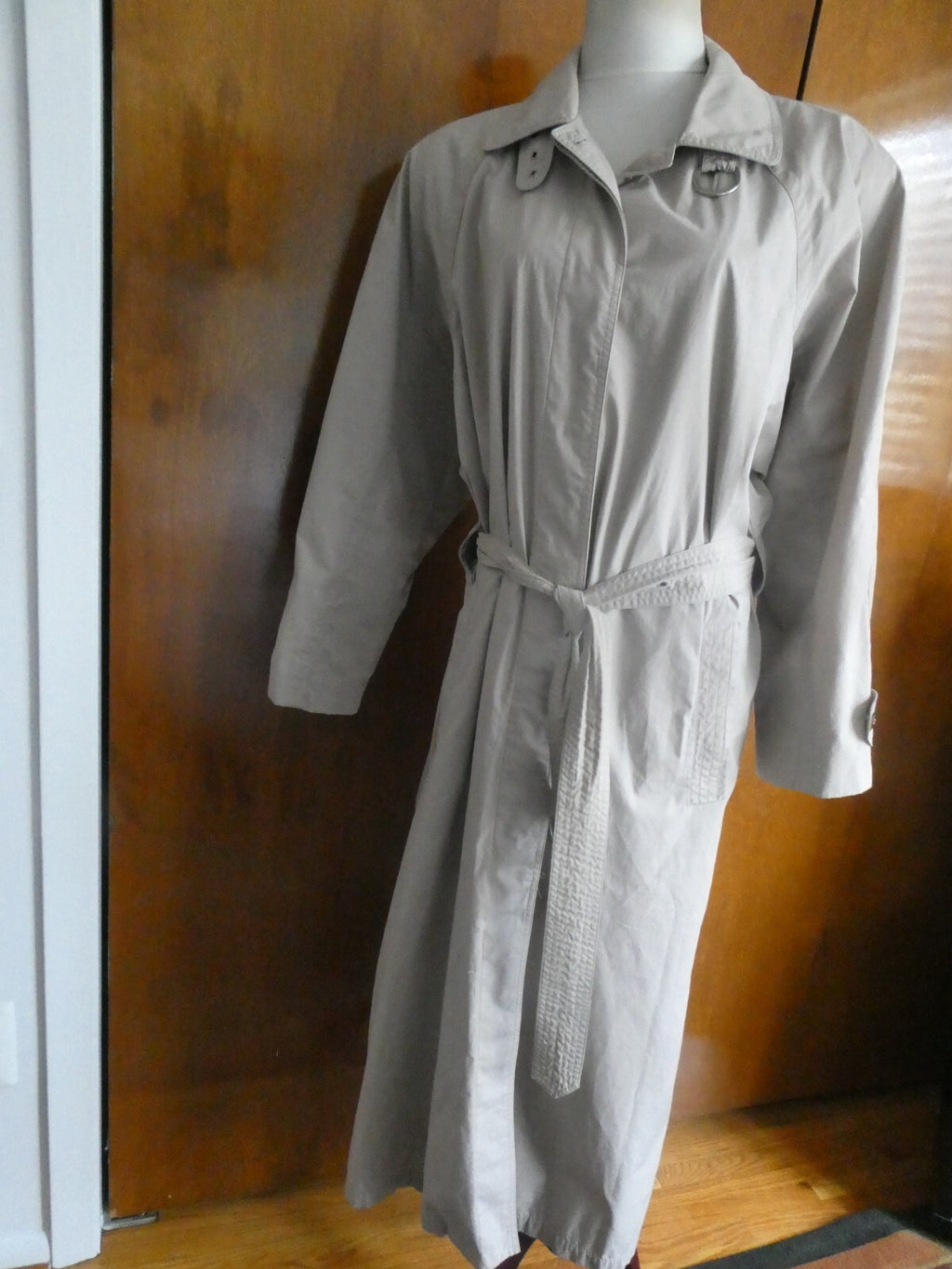 Misty Harbor Women’s Beige Long Trench Coat VTG Size 14