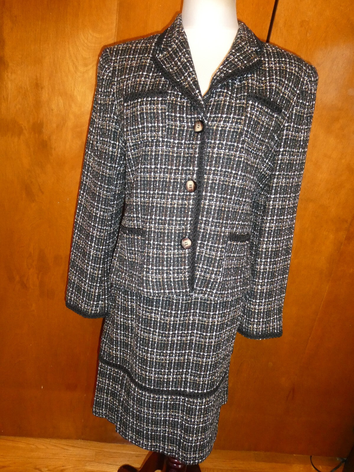 Bergamo by EBI Women’s Jacket & Skirt in Black, Brown and White Size 14(fits 12)