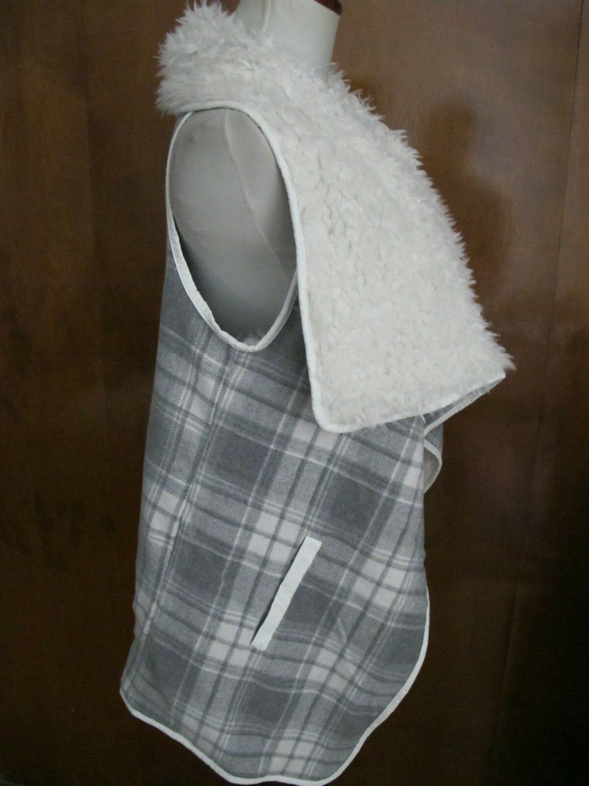 Me Jane Women's White Gray Plaid Faux Fur Open Front Vest Large  