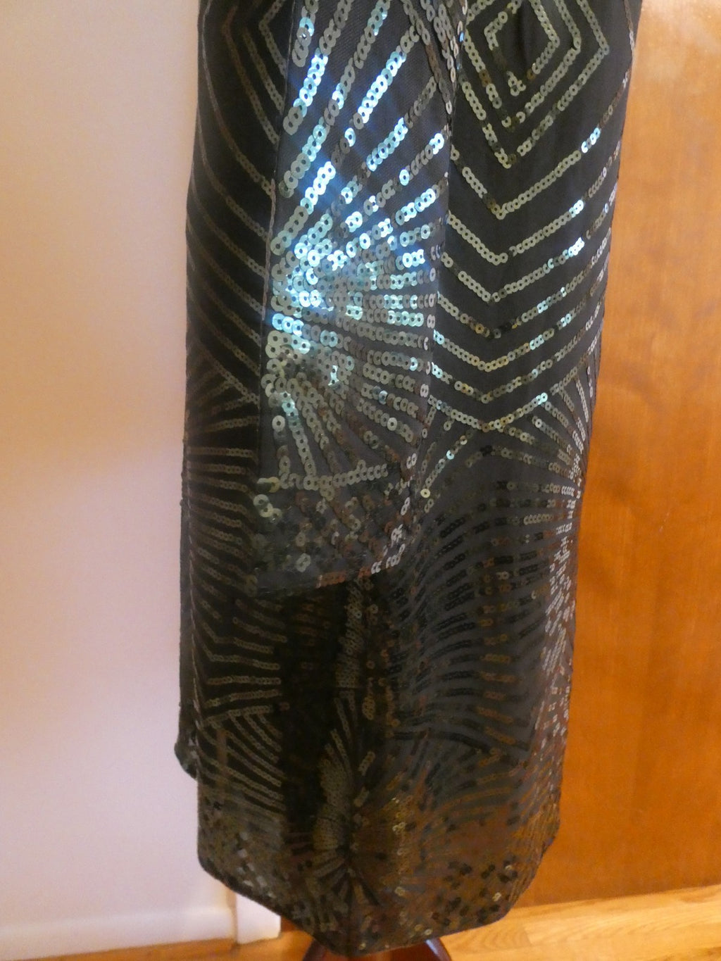 Misschen Women’s Black Evening Lined Sequined Long Sleeves Dress Size Large