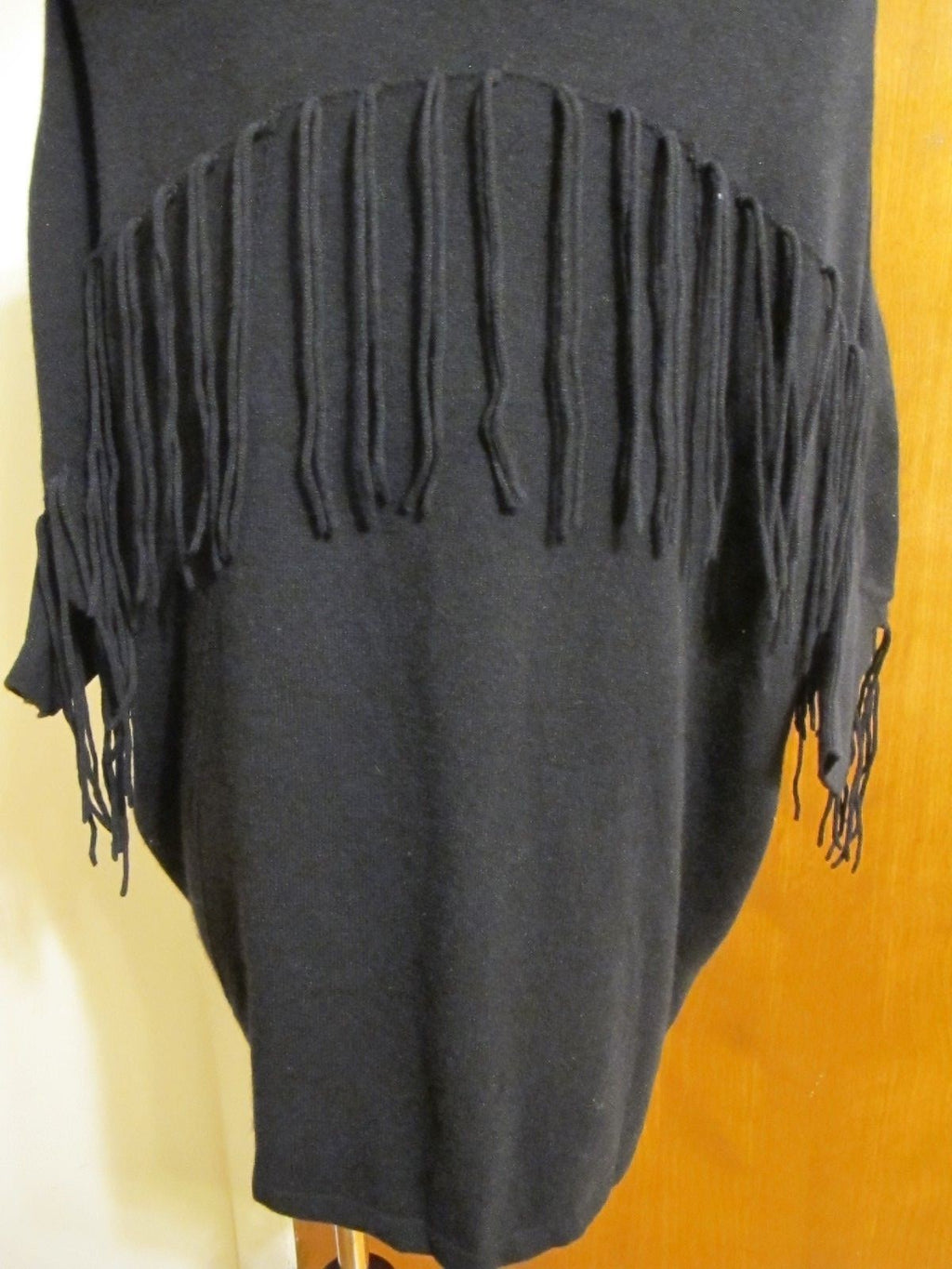 Bloomingdale's women's black 2ply cashmeret V-neck evening sweater XS/S 
