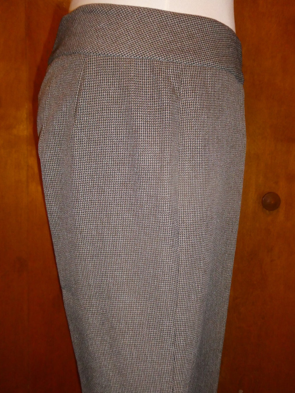 Tahari women's brown/beige dress pants size 4P