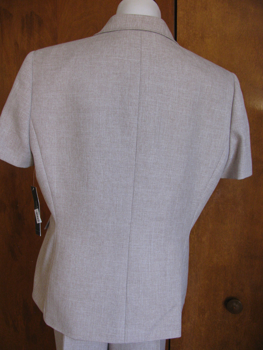 Tahari Asl Beige Women’s Beige Pant Suit Set Size 16P New