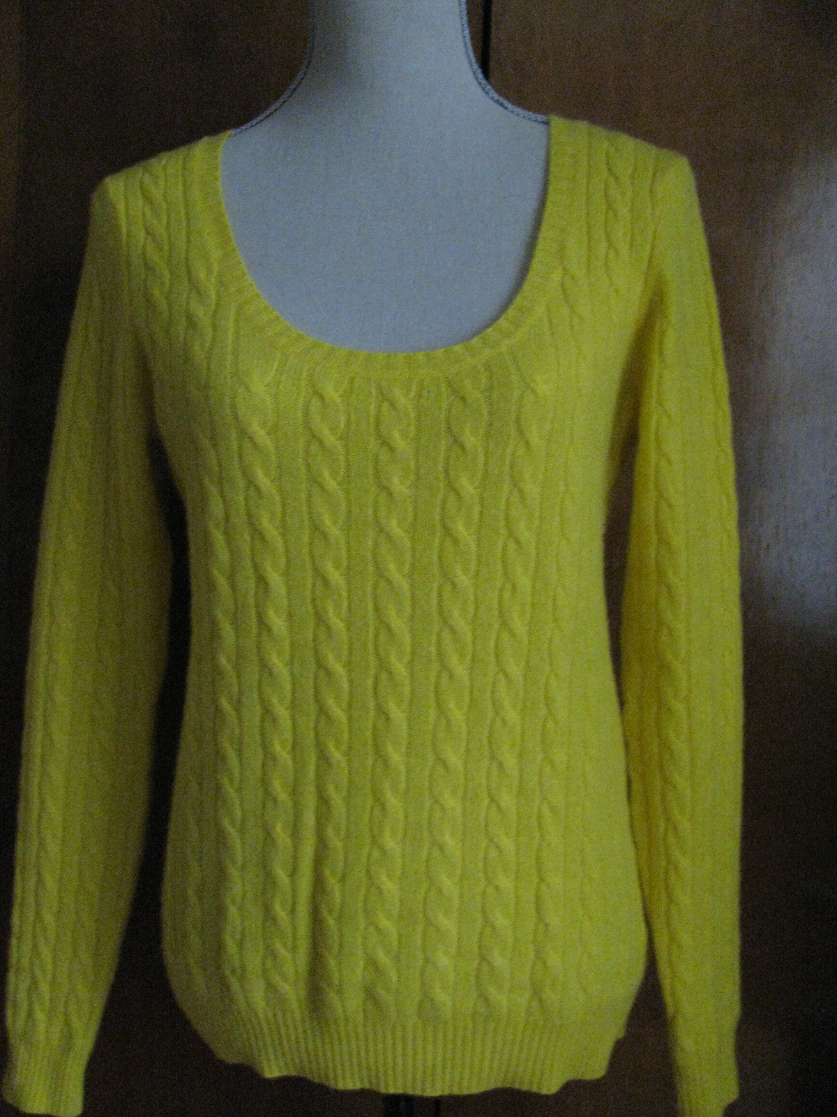 Aqua Women's Yellow Cashmere Detailed  Sweater Size Medium 