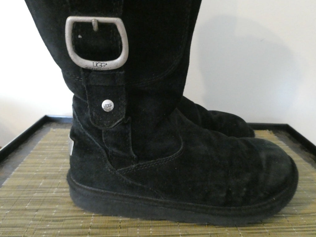 UGG Classic Tall Black Winter Boots Size 8 Ladies Pre-Owned S/N 5132