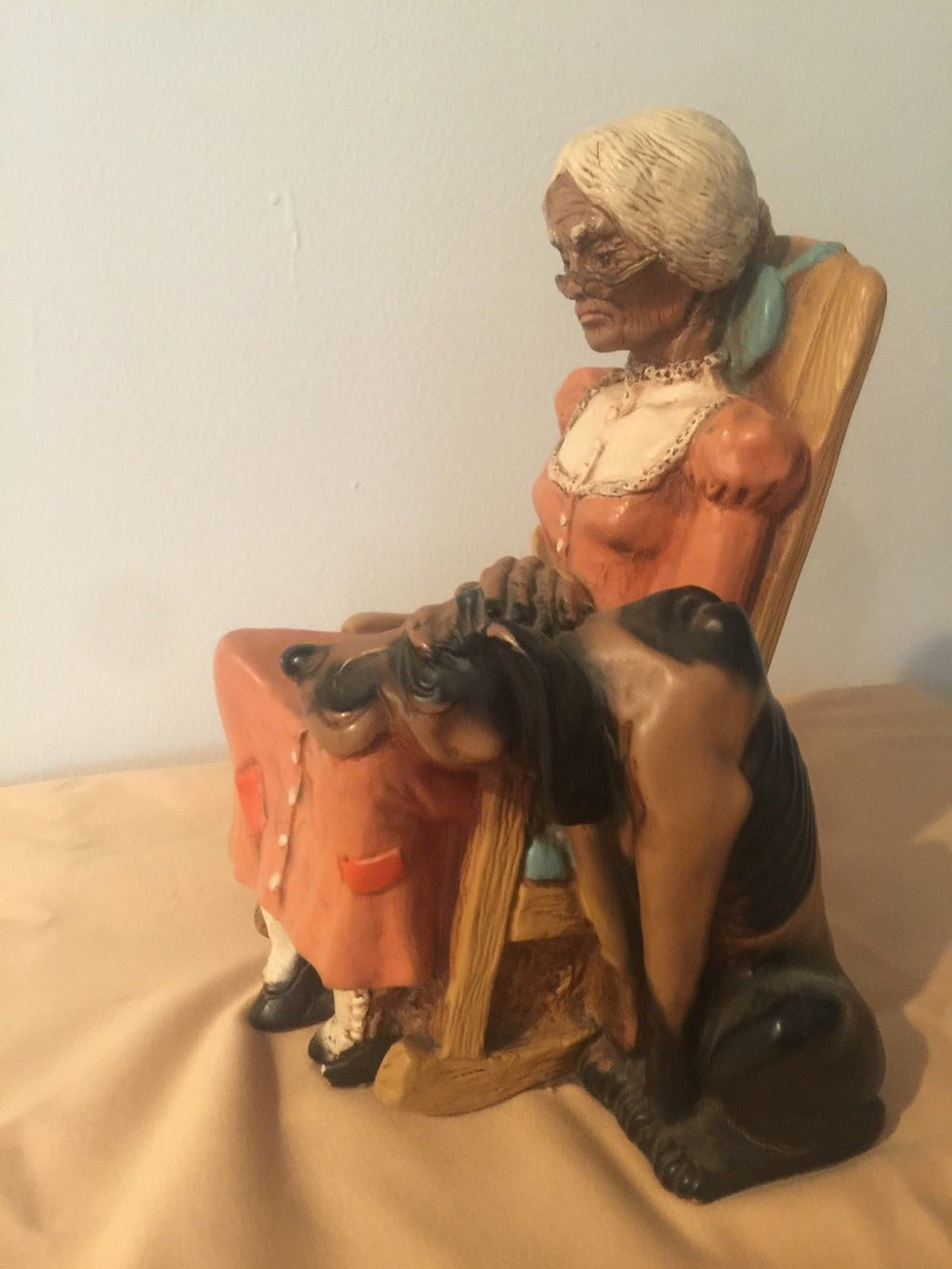Vintage UNIVERSAL STATUARY 1979 Chalkware Ceramic Sculpture Grandma With Dog