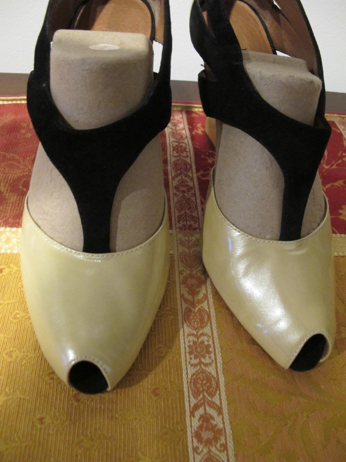 Women's Julia beige black leather strappy wedge heels euro 40 US 9.5