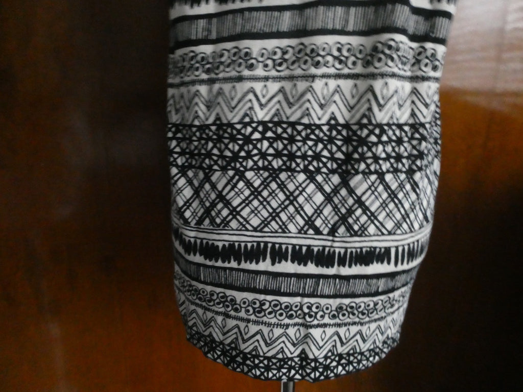 Sweaterworks Women's Top Black White Crochet Trim Cotton Rayon Size Large $68