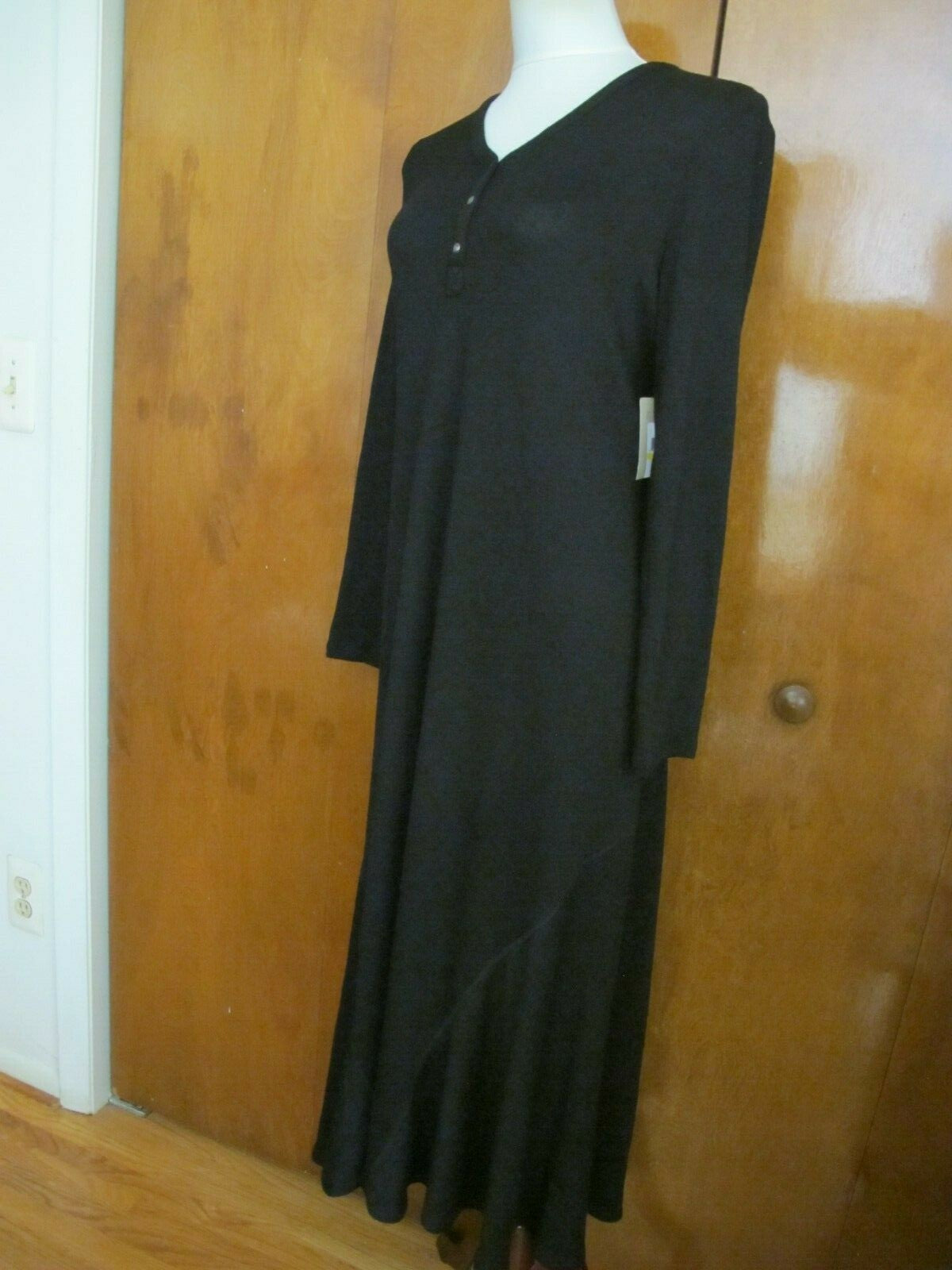 G.H. Bass & Co Women's Viscose Black Long Sleeves Maxi Dress 