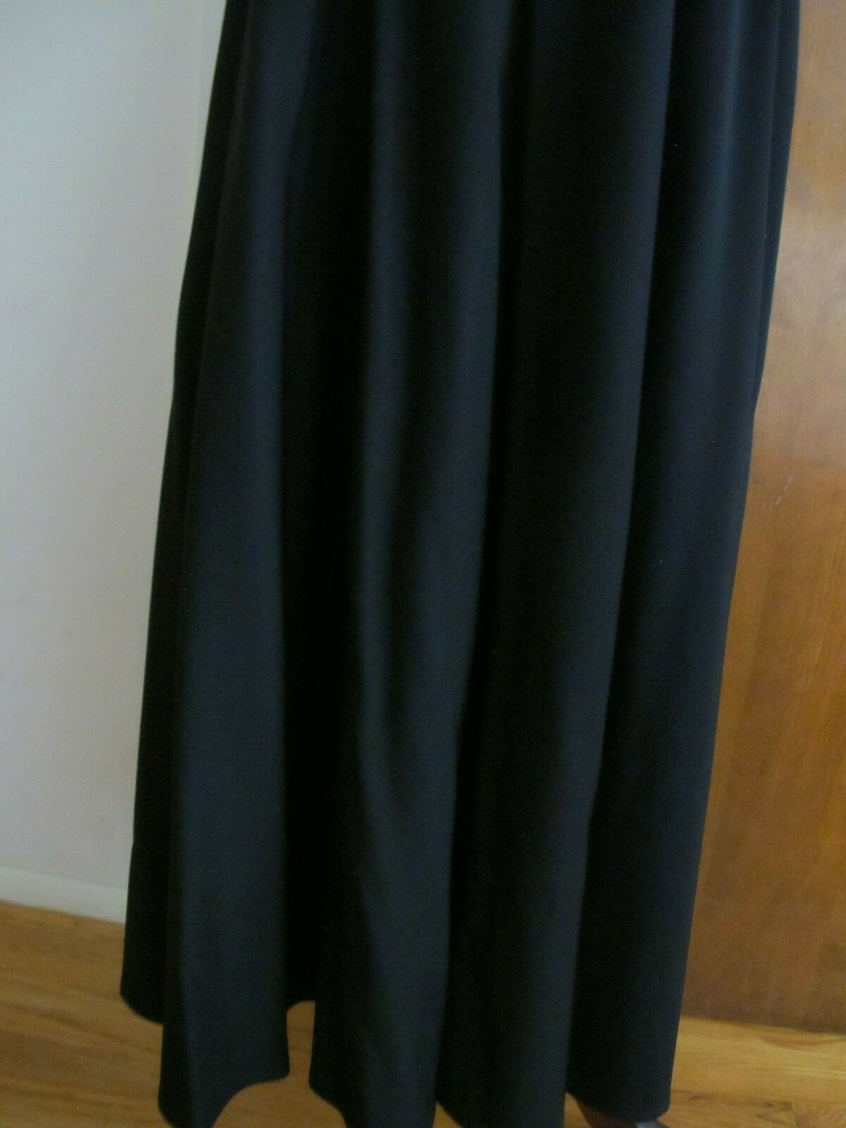 Rafaella woman's black A Line long skirt size 10 (fits size 8)