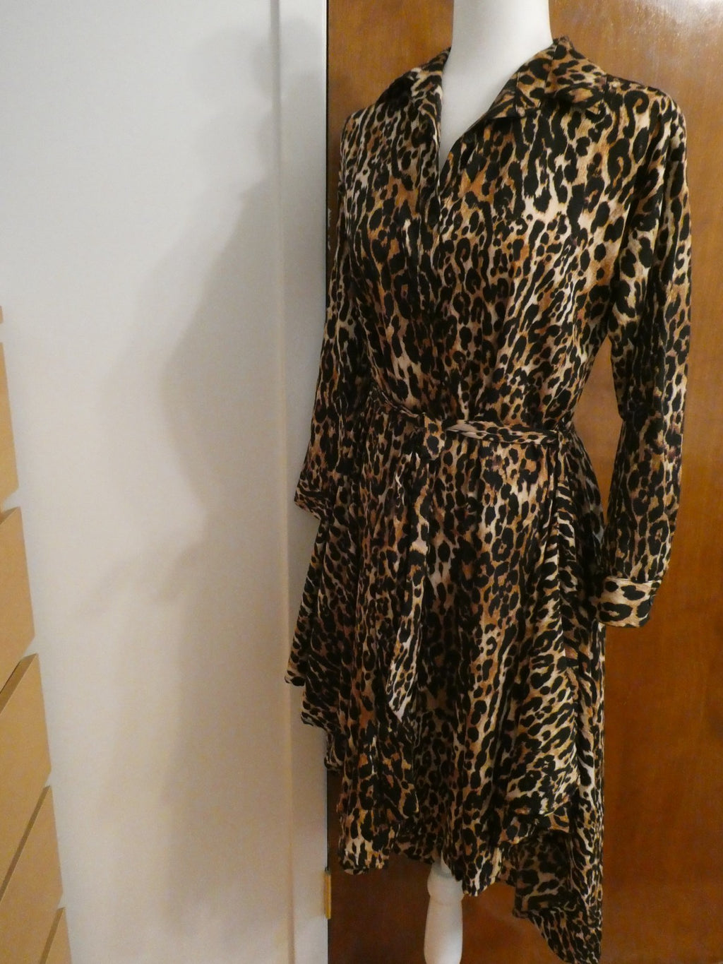 Truly 4 You Women Leopard Print Asymmetrical Hem Dress Long Sleeve Small (fit M)
