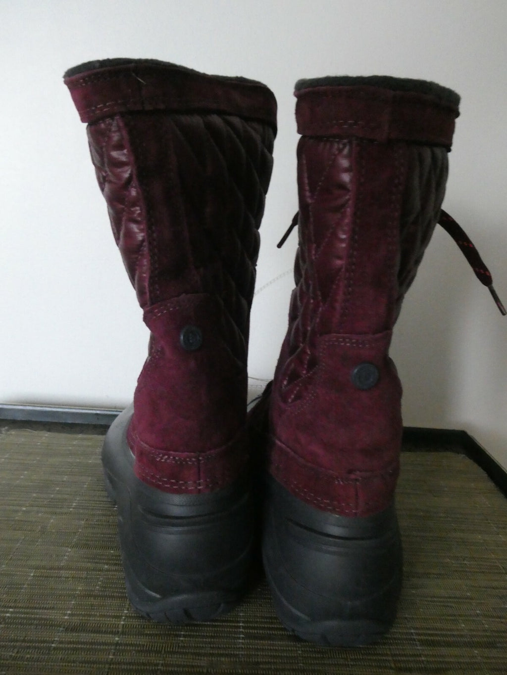 The North Face authentically burgundy waterproof lace-up boots size 7
