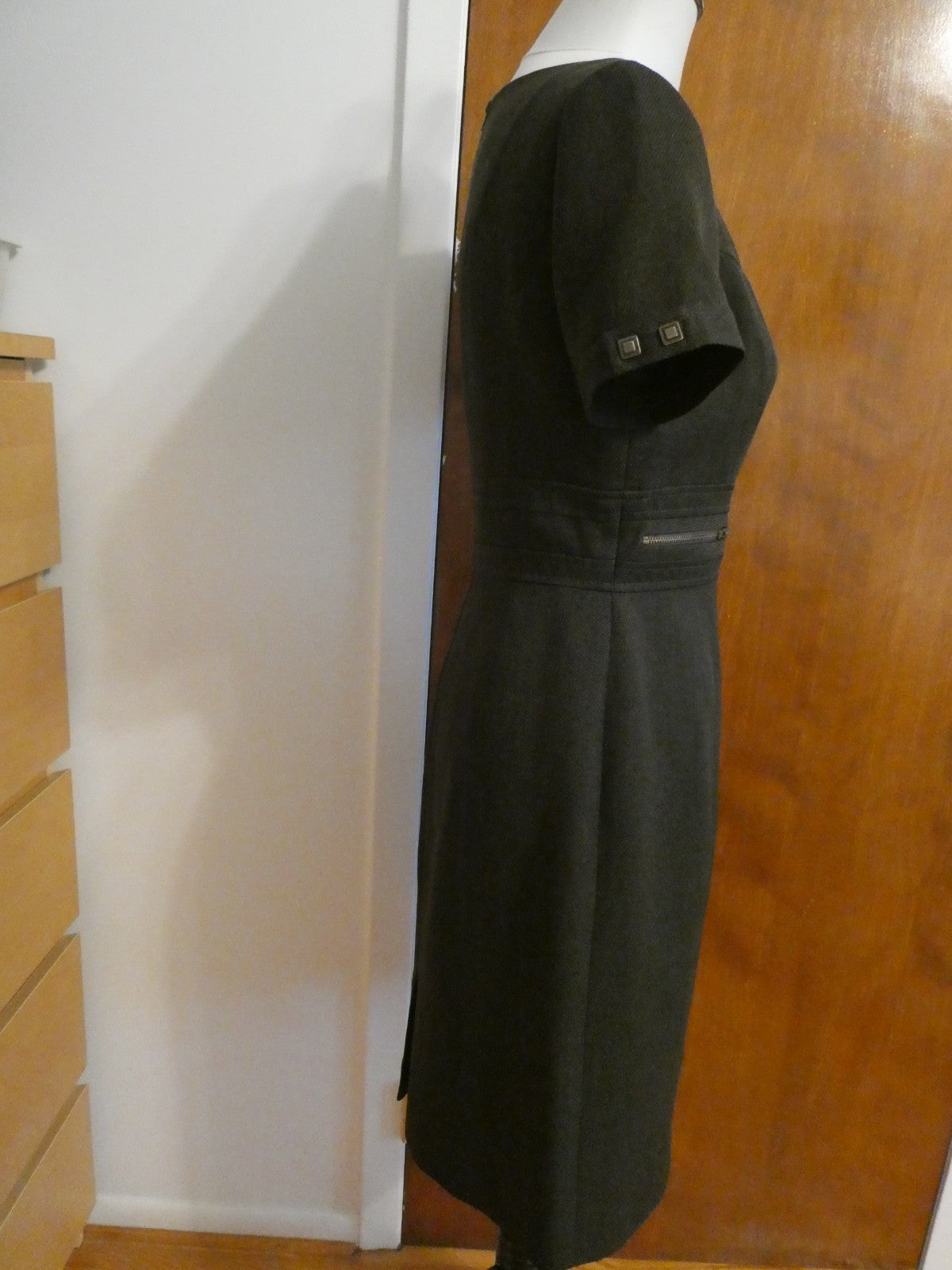 Tahari Arthur S. Levine Women Dark Brown Sheath Dress Lined Slit Back Slit SZ 4