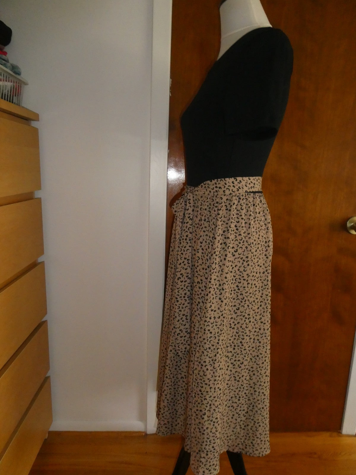 Zattcas Women's Small Black Rib Knit Animal Print Midi Dress Tie Waist NWT