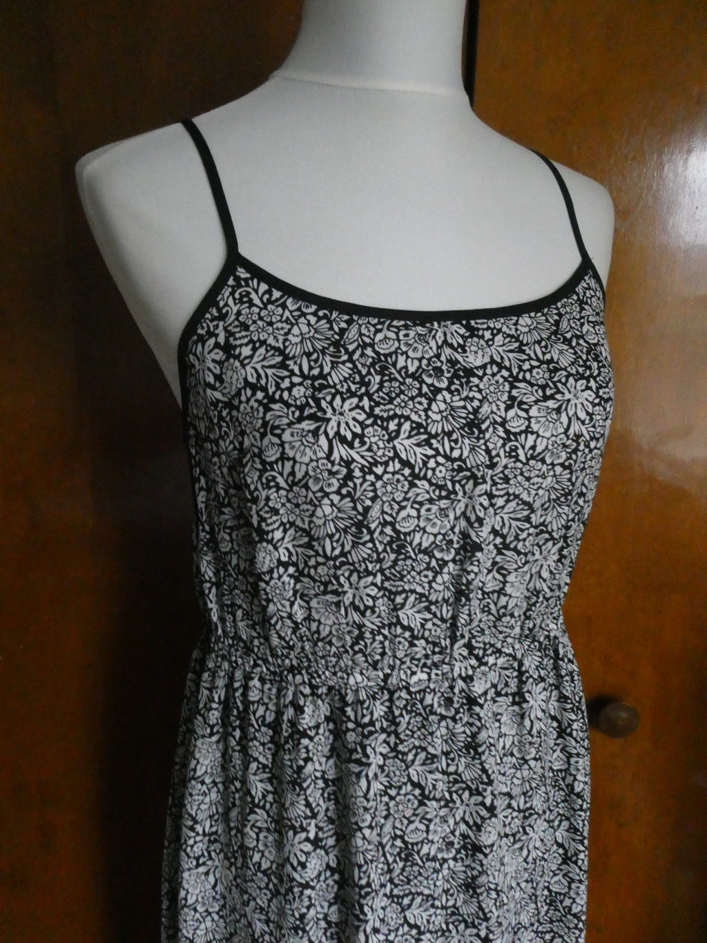 Maxi Dress Size S Black White Floral Sleeveless Elastic Waist LOFT Size Small