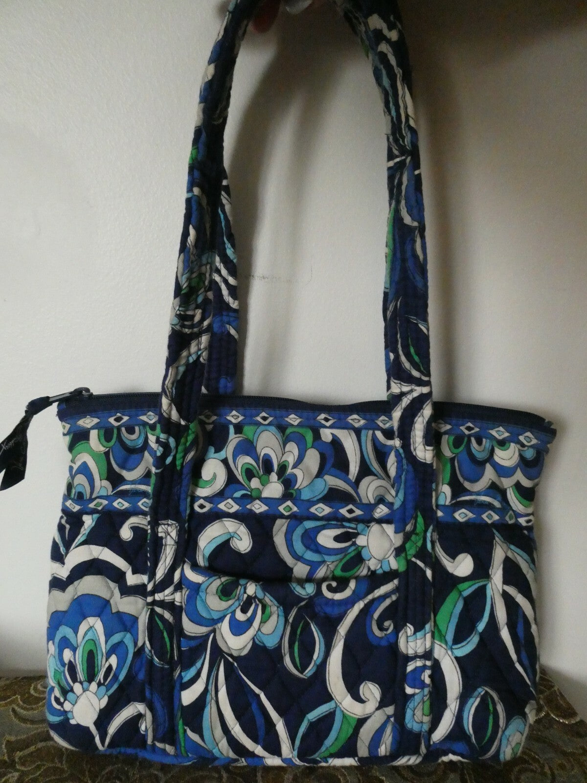 Vera Bradley Women's Blue/Gray/Green Shoulder Quilted Zippered Bag