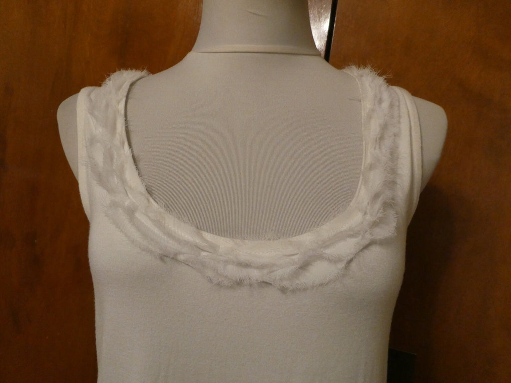Tahari women's white sleeveless decorated top size Medium