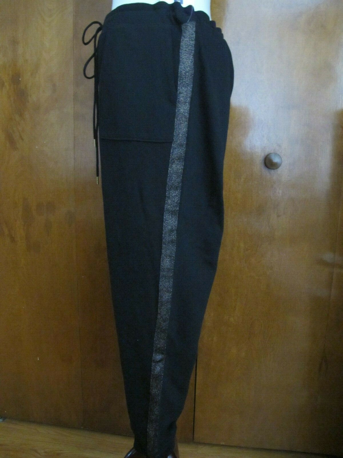 Gap women’s black flannel sweatpants Large