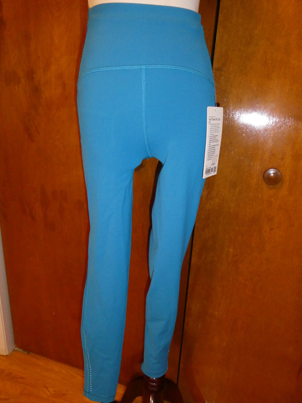 Lululemon women's jogger blue swift speed HR tight 4, 6 (runs small)