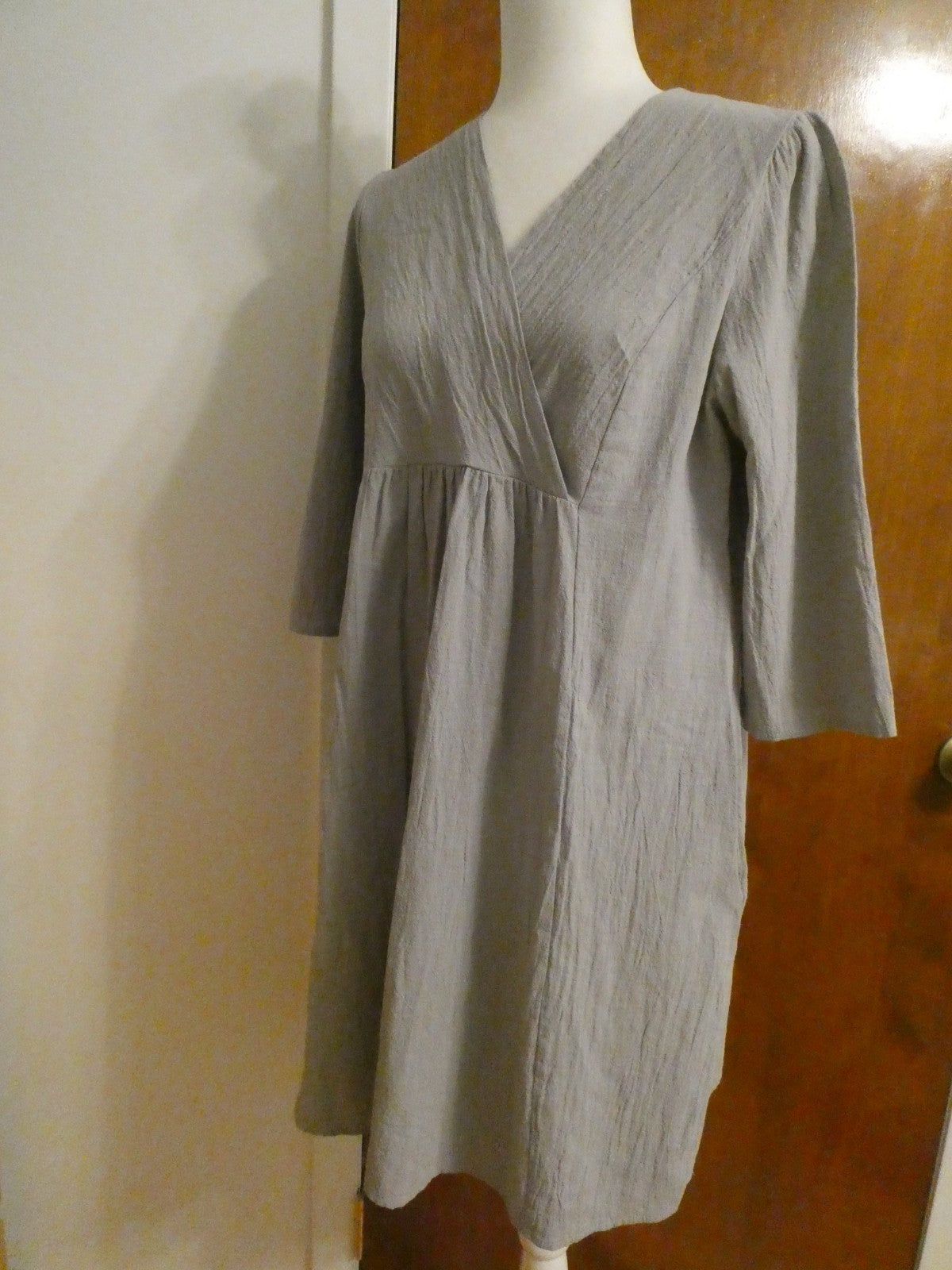 Gray Textured Shift Dress XL Fits L V-Neck Empire Waist Pockets Casual Macy's