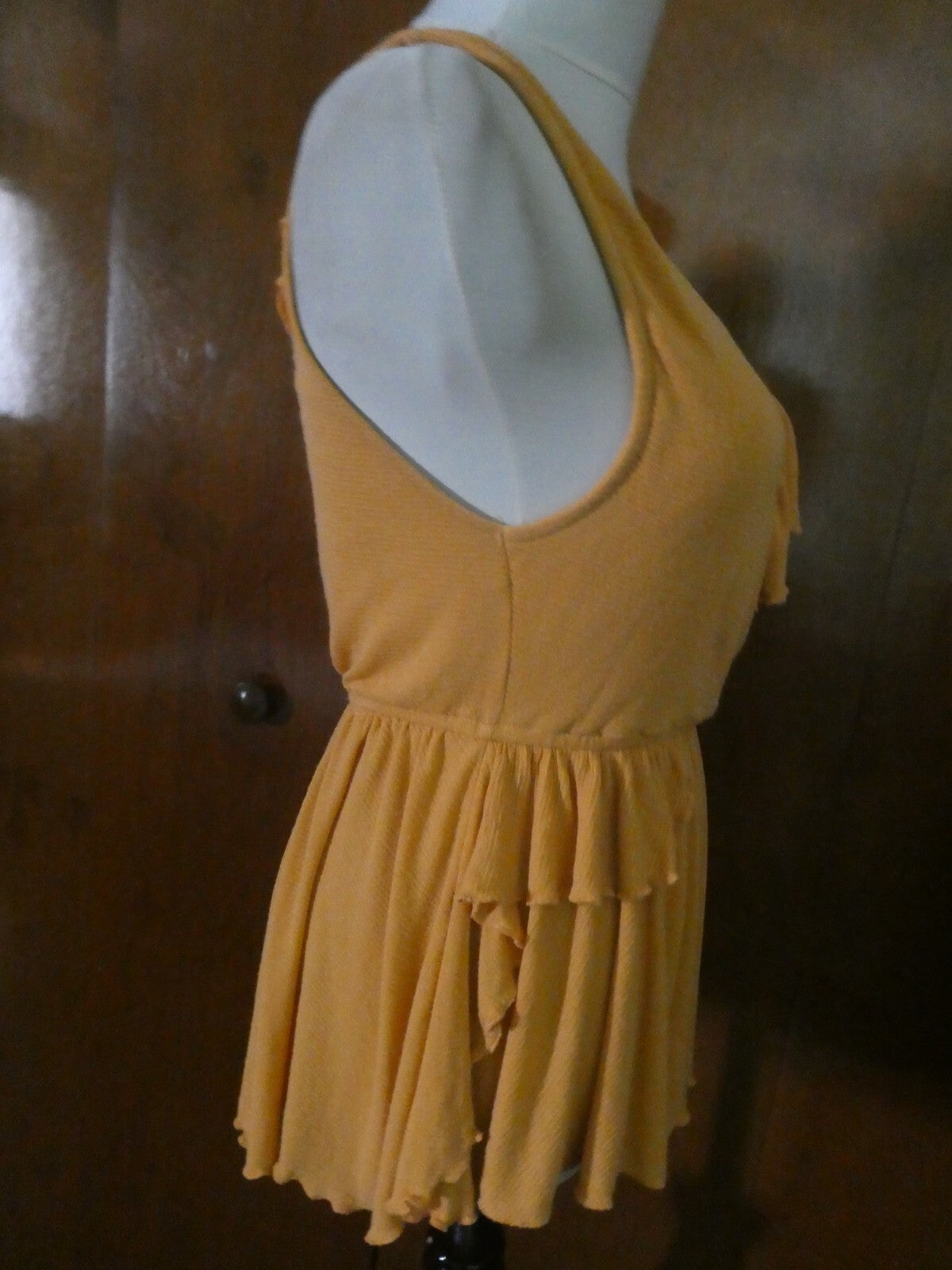 Free People women's yellow sleeveless rayon top medium 