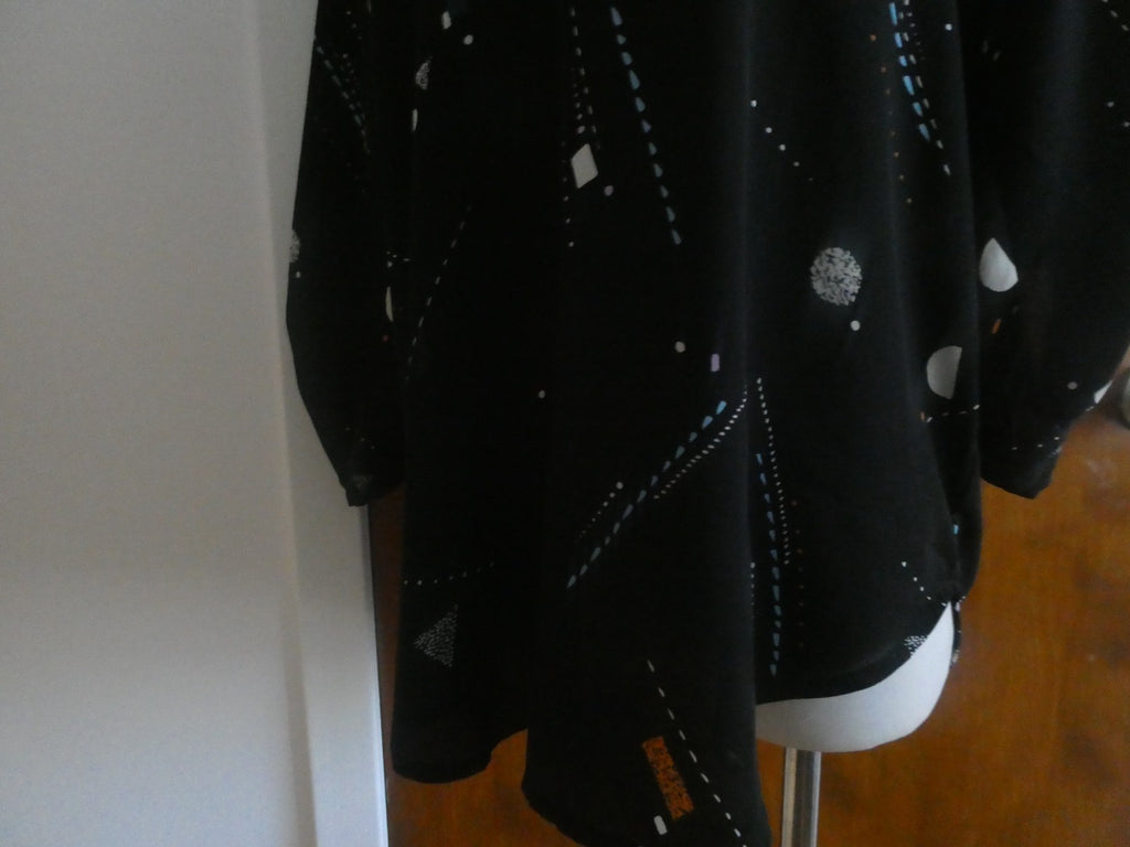 Lush women's black multicolor 3/4 sleeves top size Medium