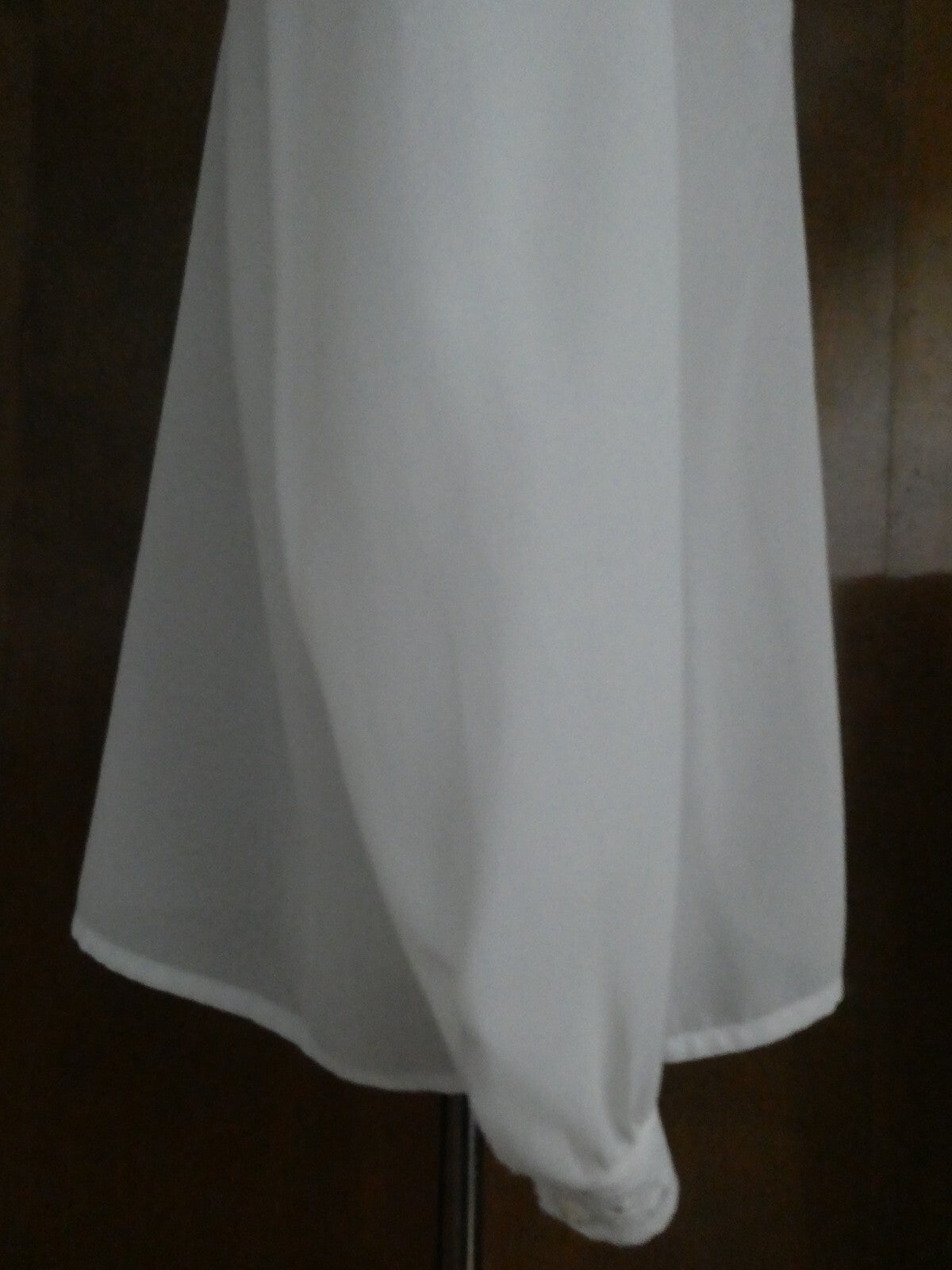 Karen Scott women's white crafted embroidered long sleeves top size 10