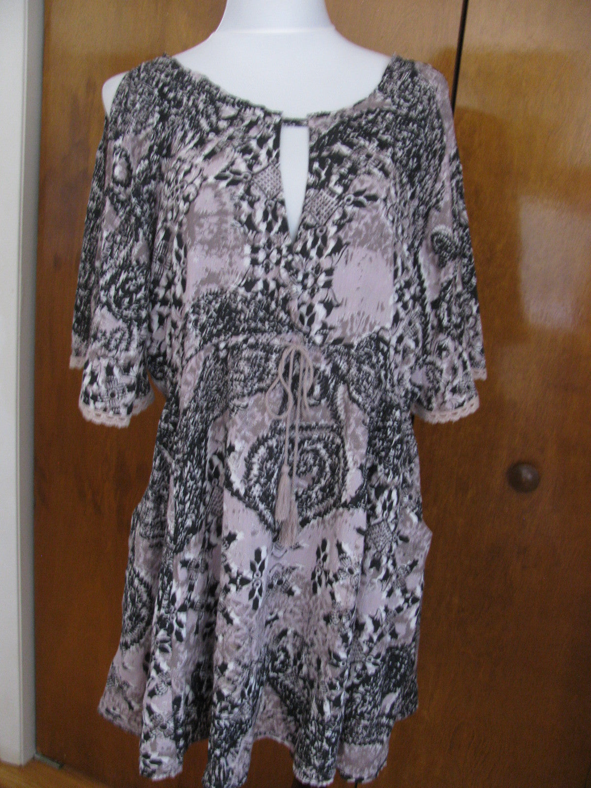 Free People women’s multi color relaxed fit lined soft rayon dress Large