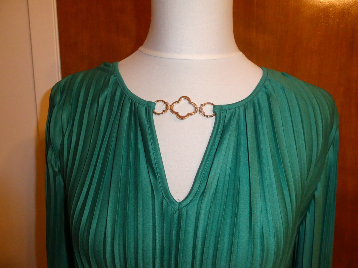Olivia & Mckaylie Women Green Pleated Dress Long Sleeve Gold Tone Detail Large