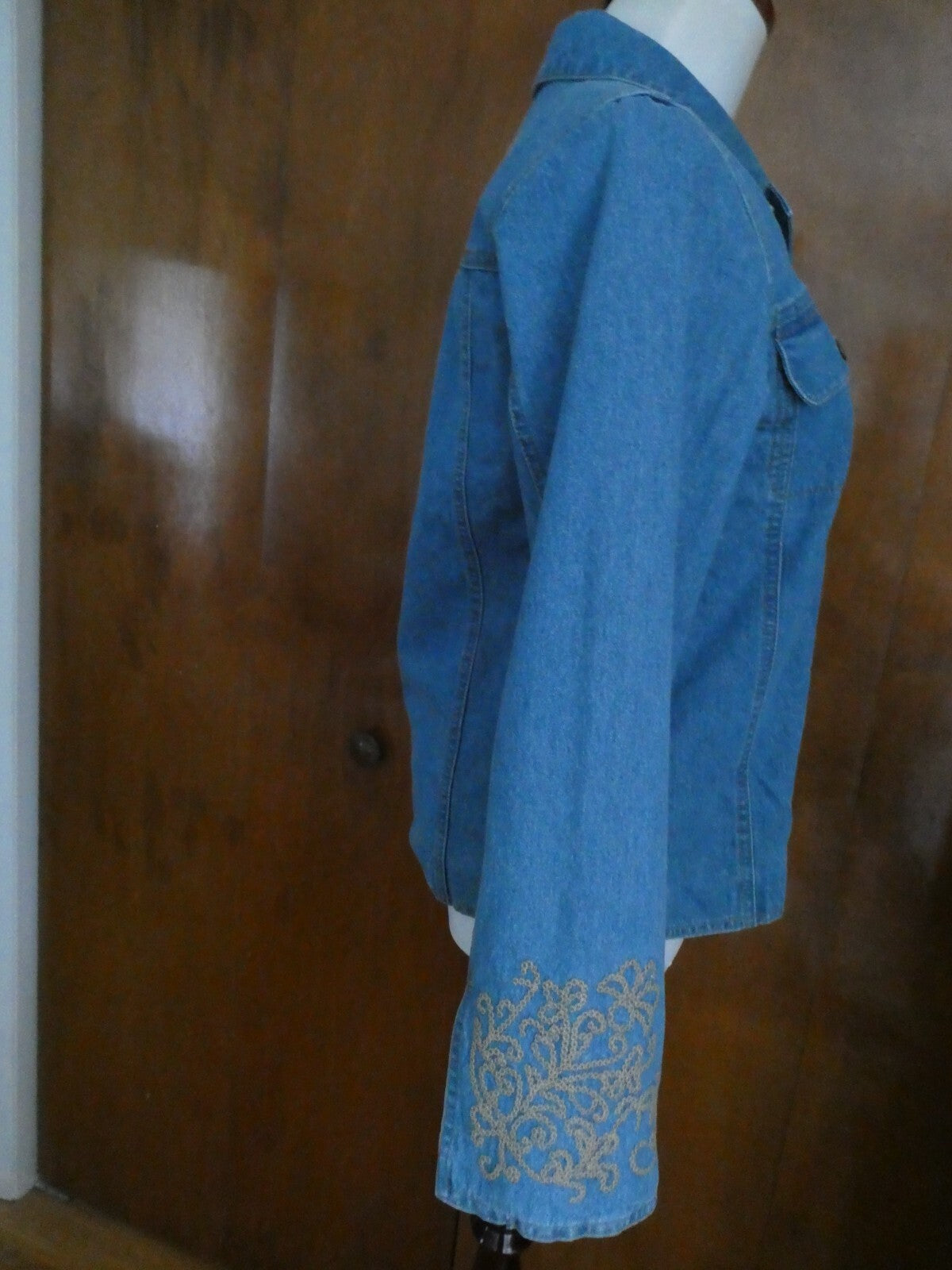 Denim & CO Jeans women's lined embroidered blue jean jacket Xsmall
