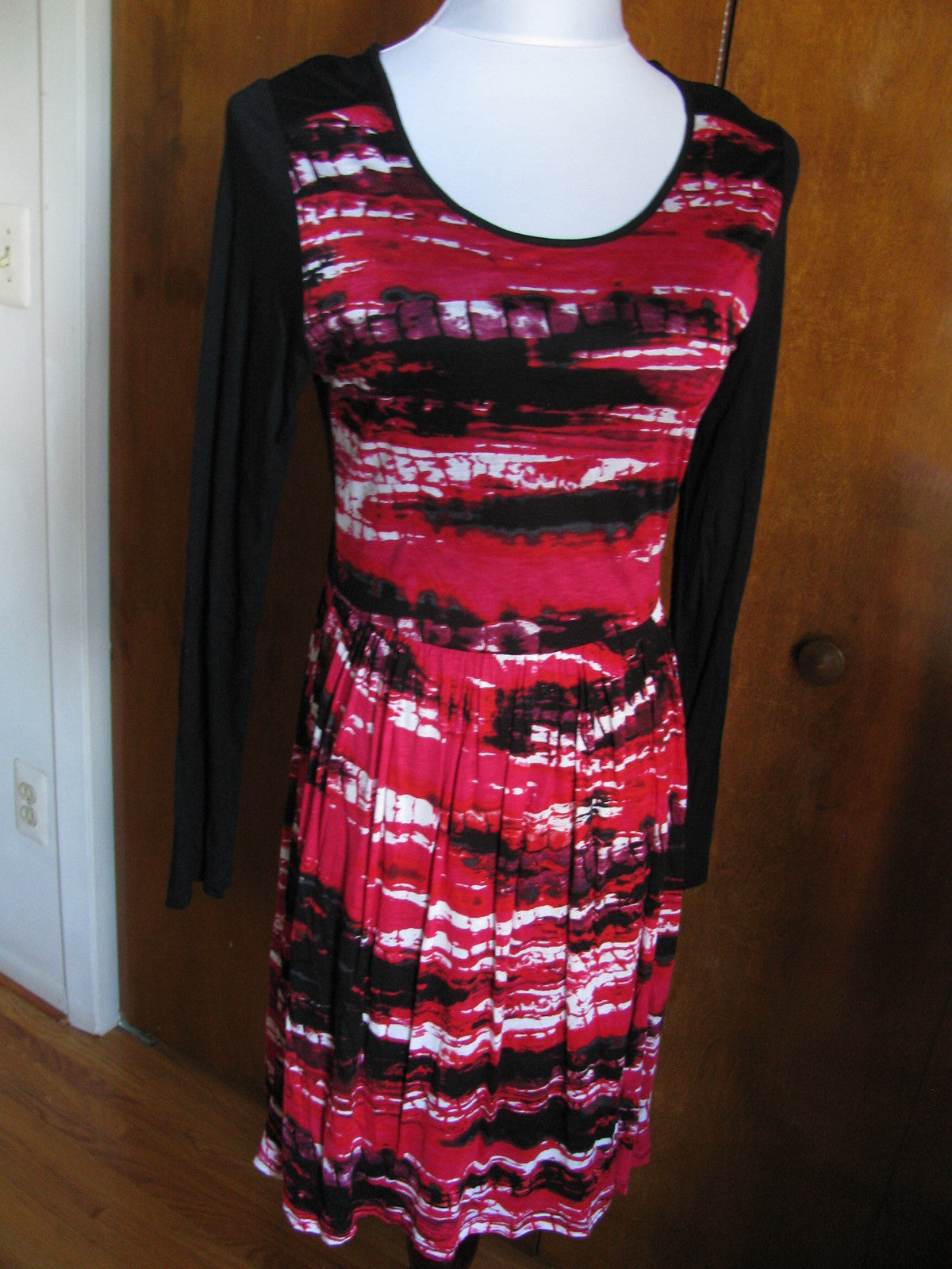 Kensie women’s black poppy combo lined viscose dress Medium
