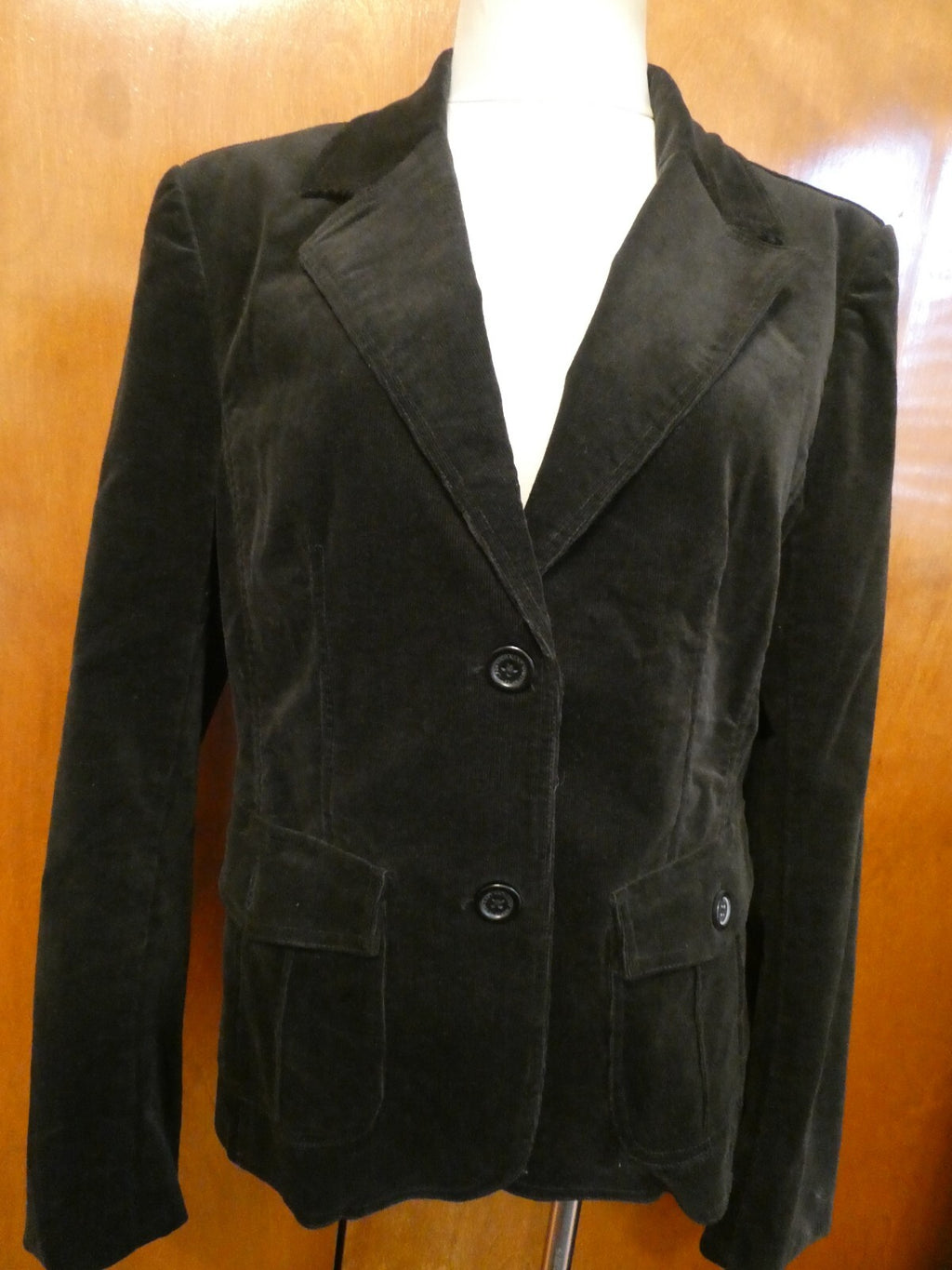 Lady Hathaway Design Studio Women’s velour blazer Medium