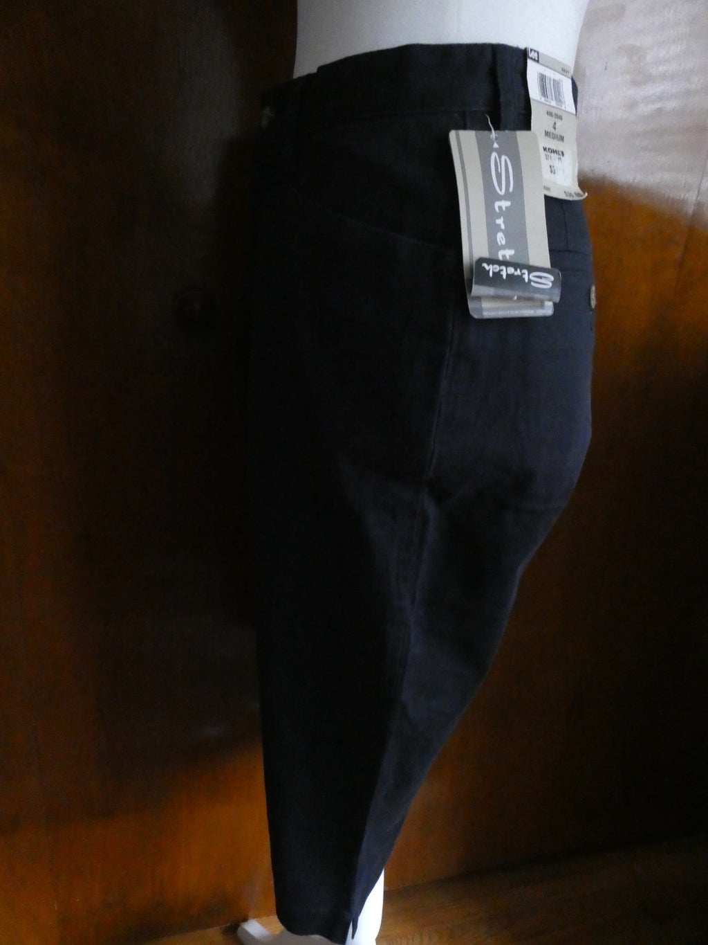 Lee Khakis Navy Women Capris Size 4 Medium Mid Rise Stretch Cotton Below Knee