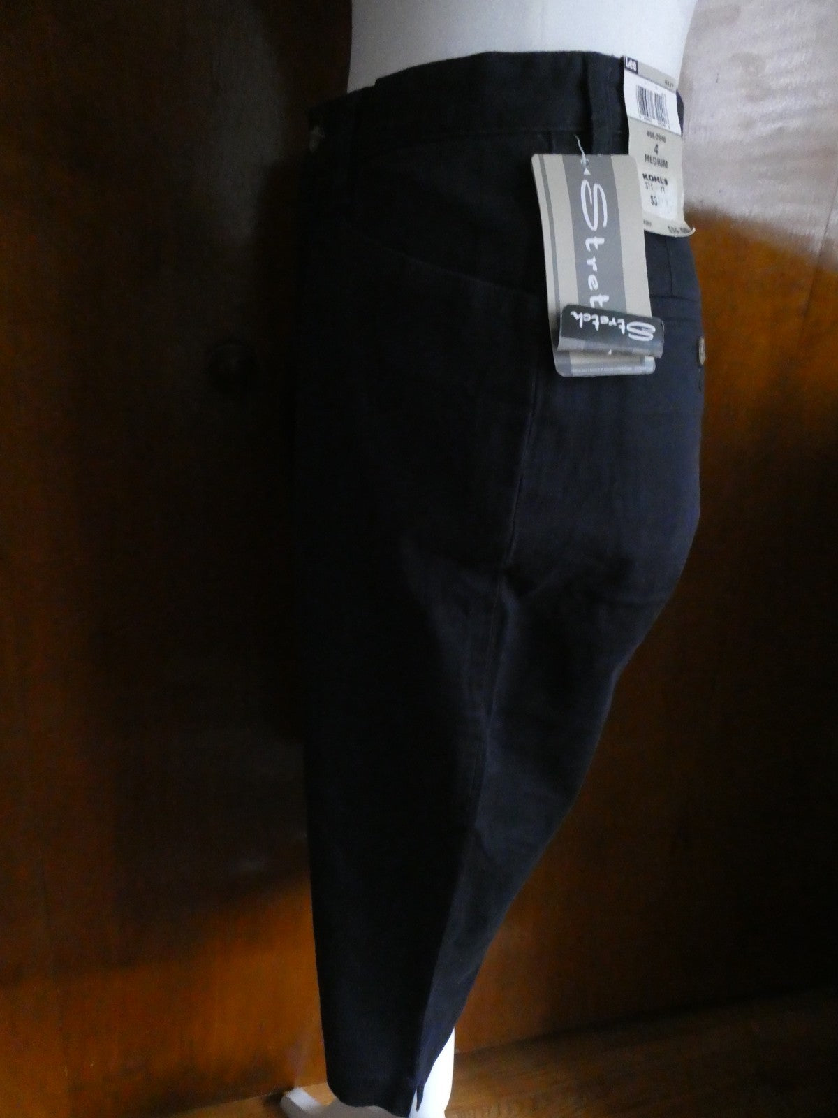 Lee Khakis Navy Women Capris Size 4 Medium Mid Rise Stretch Cotton Below Knee