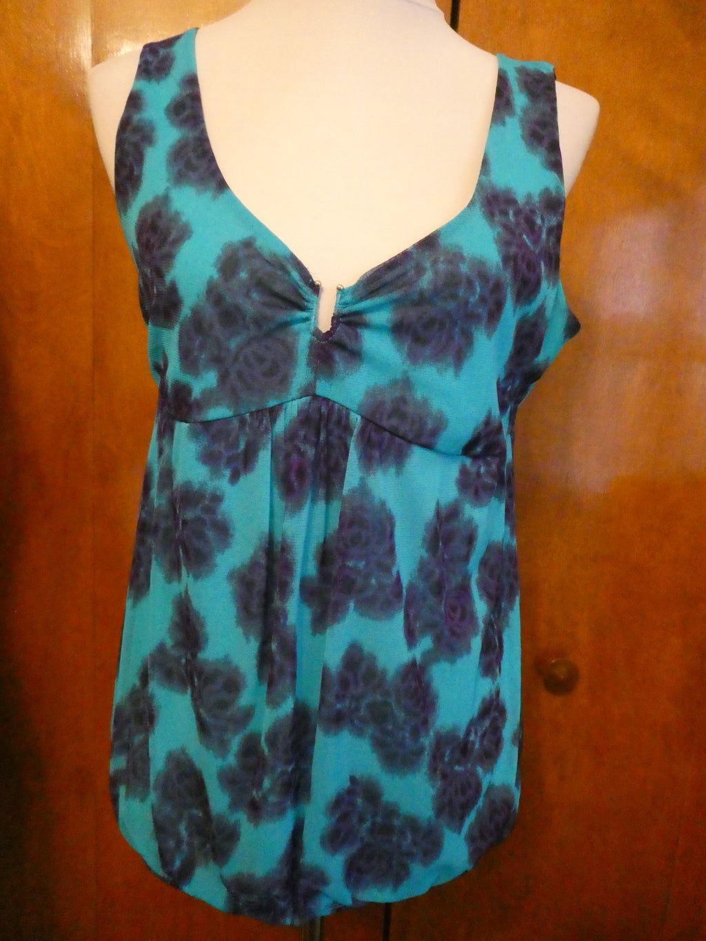 New York &Company women's stylish green/navy top size large
