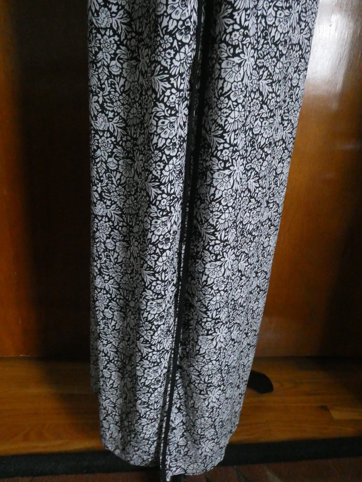 Maxi Dress Size S Black White Floral Sleeveless Elastic Waist LOFT Size Small