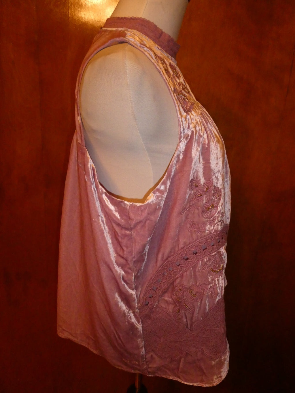 Anthropologie Floreal women's Embroidered pink viscose evening thank top size 12