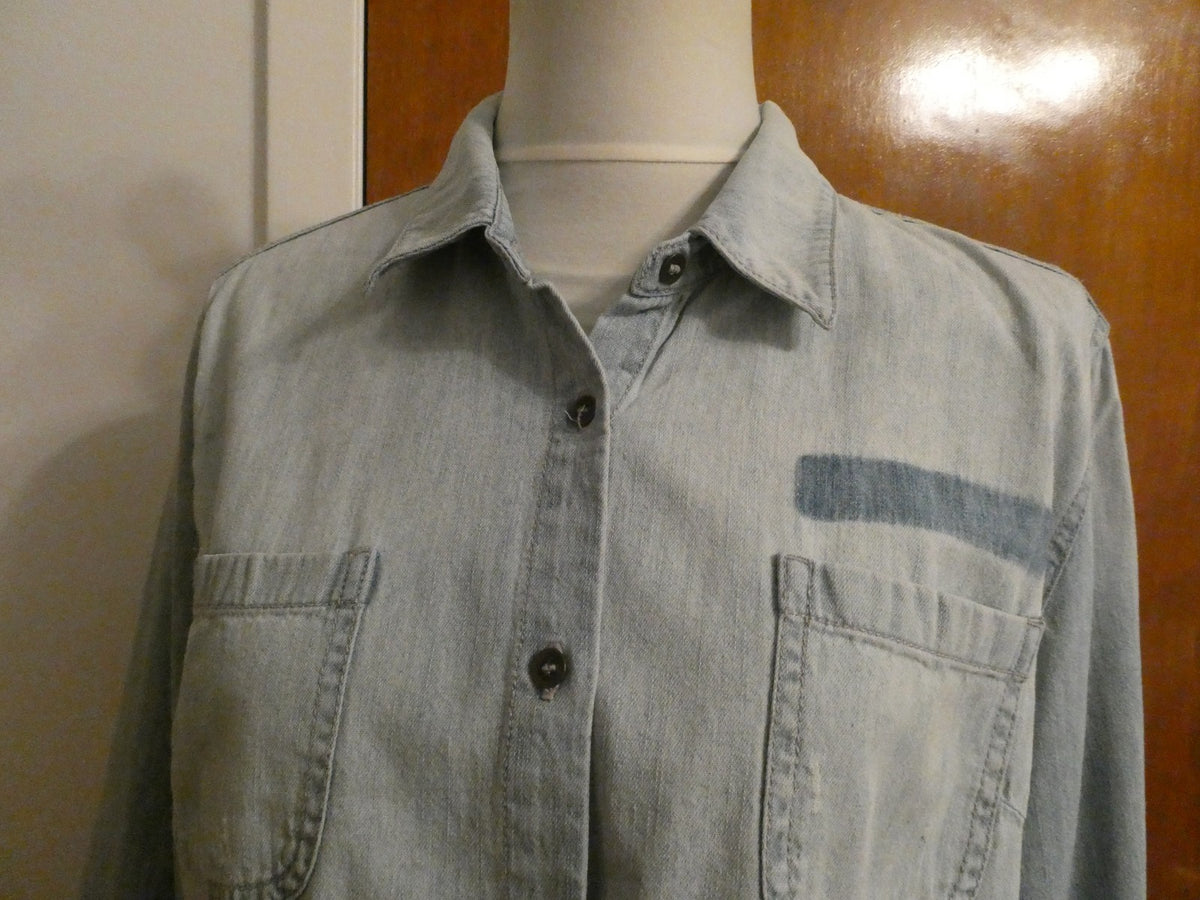 Xhilaration Women Denim Shirt XL 100% Cotton Light Wash Long Sleeve Button Front
