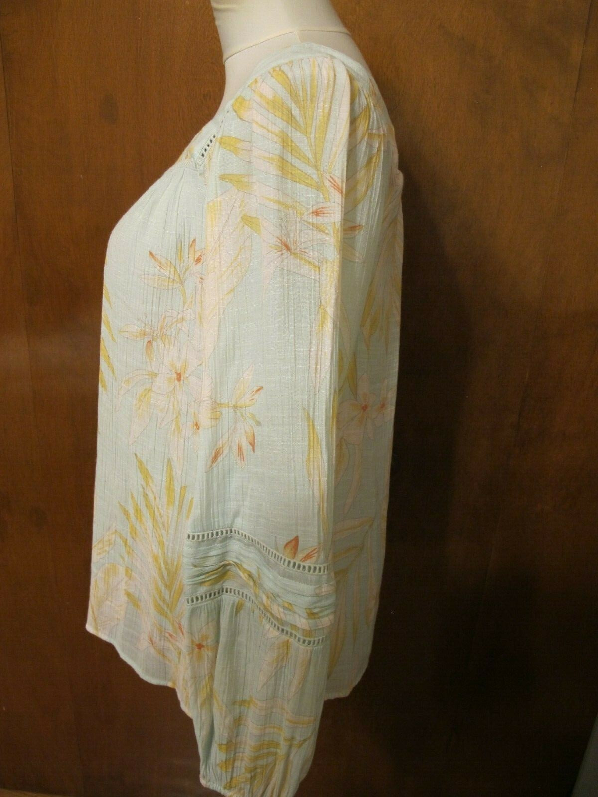LC Lauren Conrad Women Blue Pink Floral Long Sleeve Top Blouse Pre Owned Medium