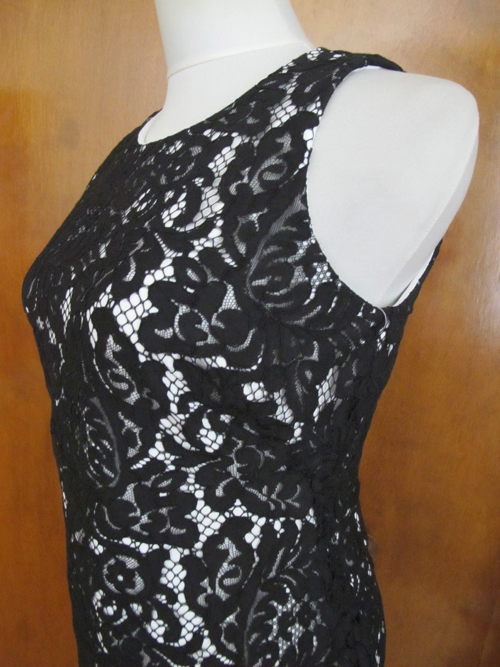 Ralph Lauren women's black ivory fabric lace crafted evening dress size 4P New