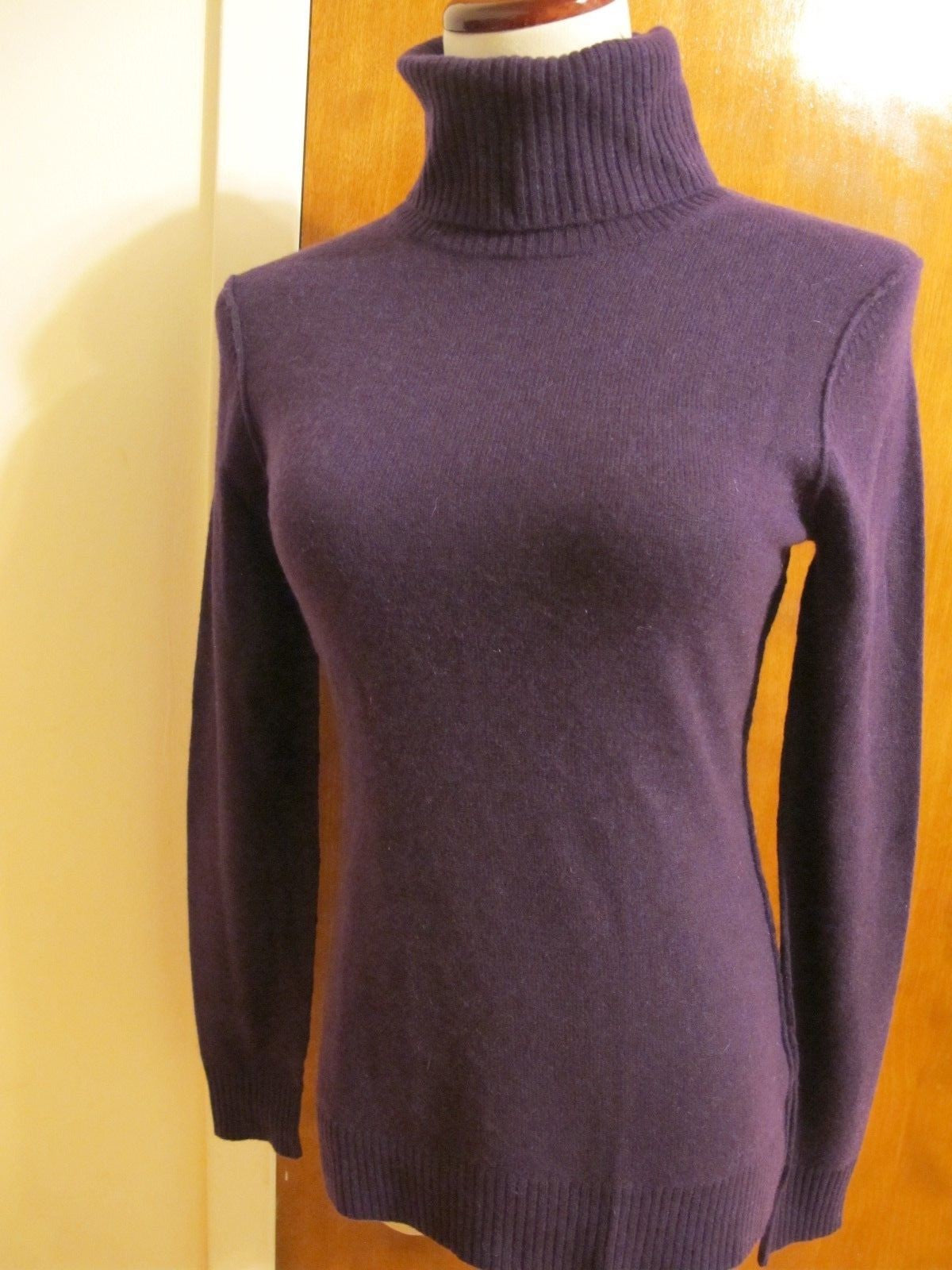 Bloomingdale's Aqua Women's Amethyst Cashmere Turtleneck Sweater XSmall