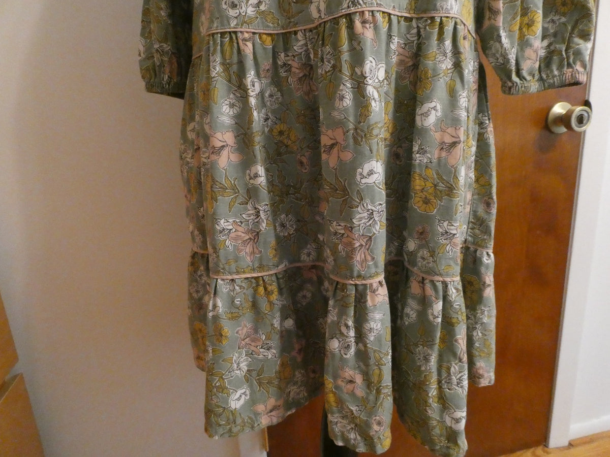 Cynthia Rowley Floral Print ¾ Sleeves Tiered Dress Sz Small 55% Linen 45% Rayon