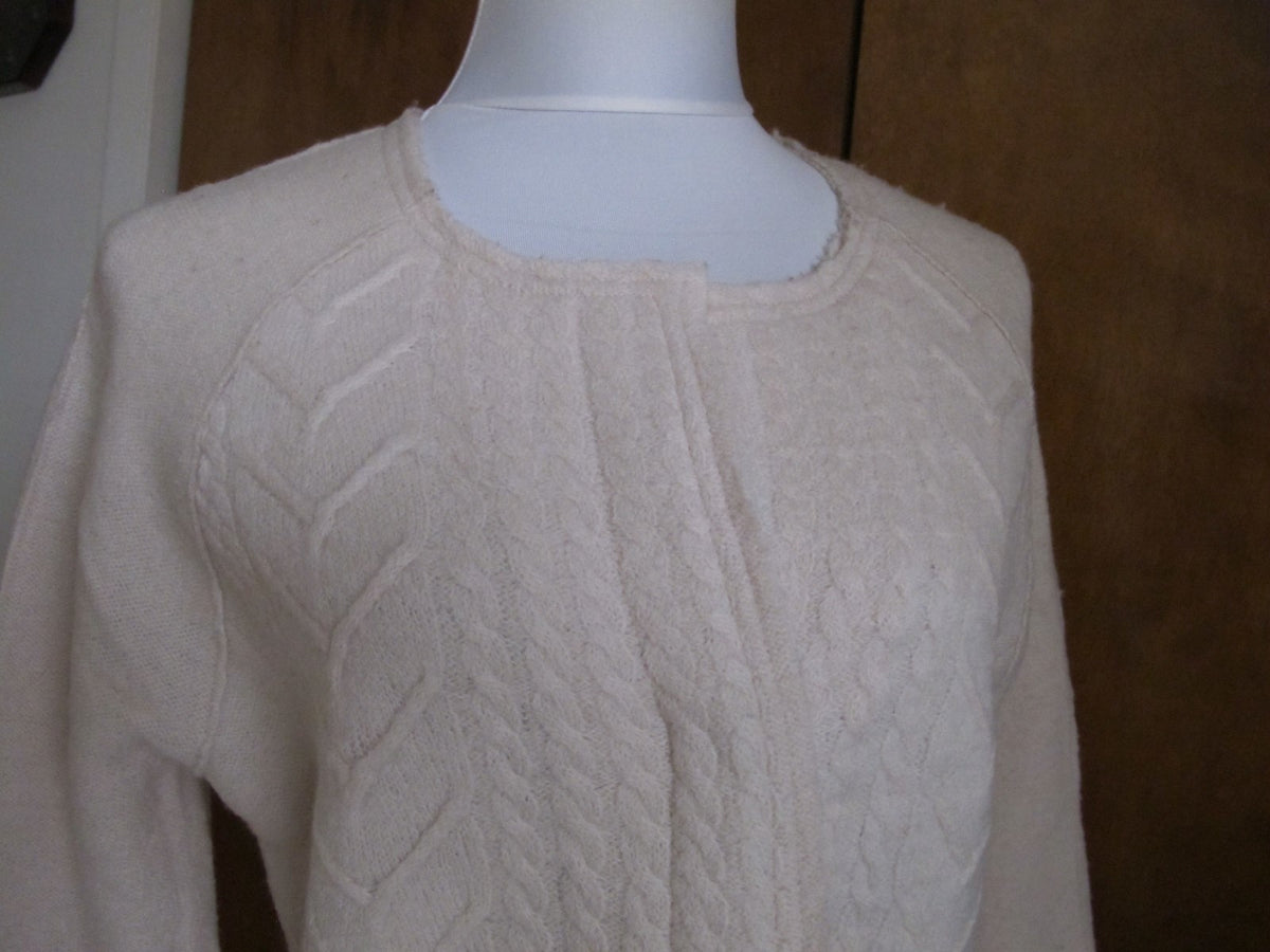 Anthropologie's women’s ivory detailed wool cardigansize Large NWT