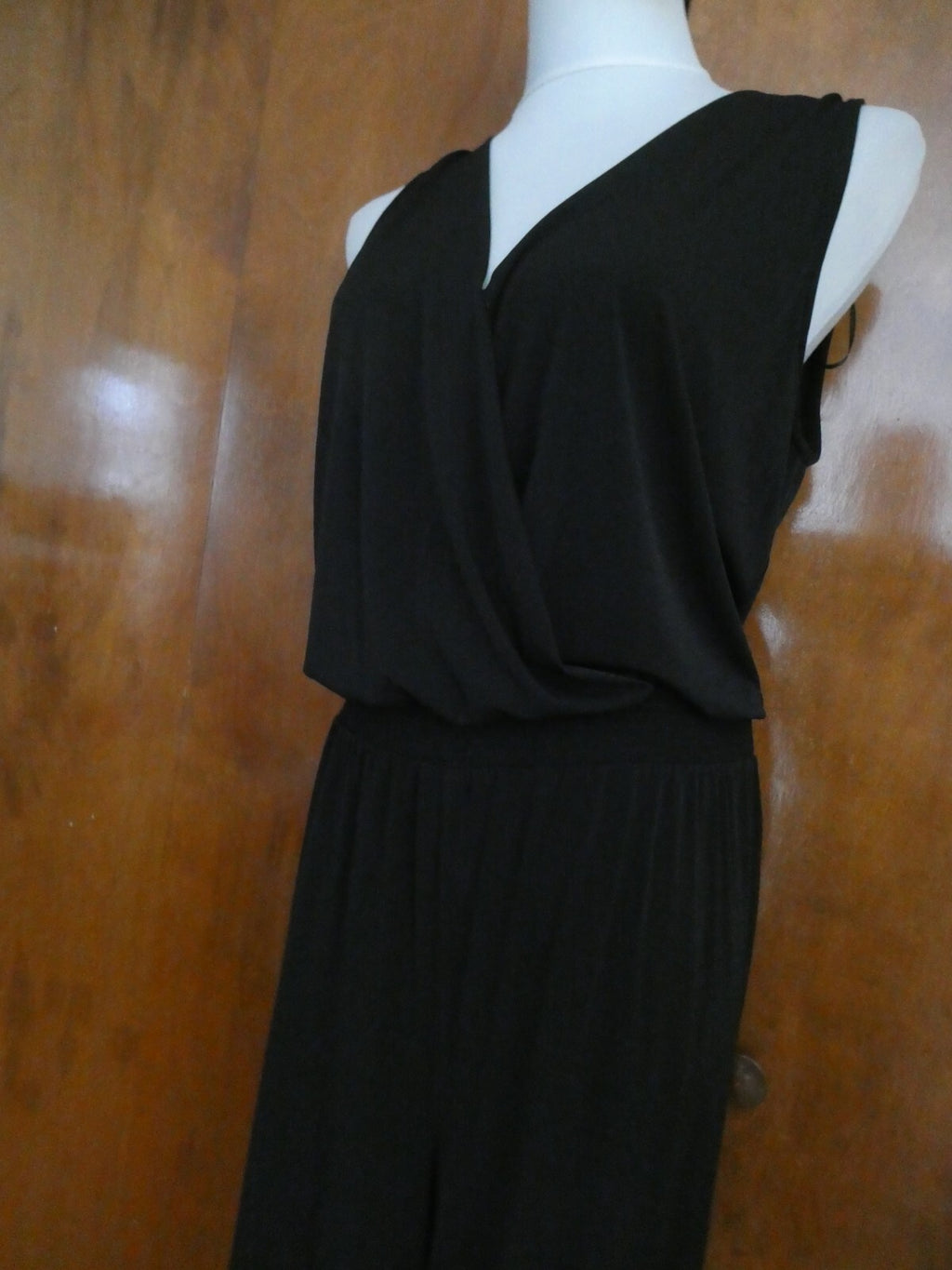 Michael Kors Women’s Black/Gold Jumpsuit Halter Sleeveless Xlarge