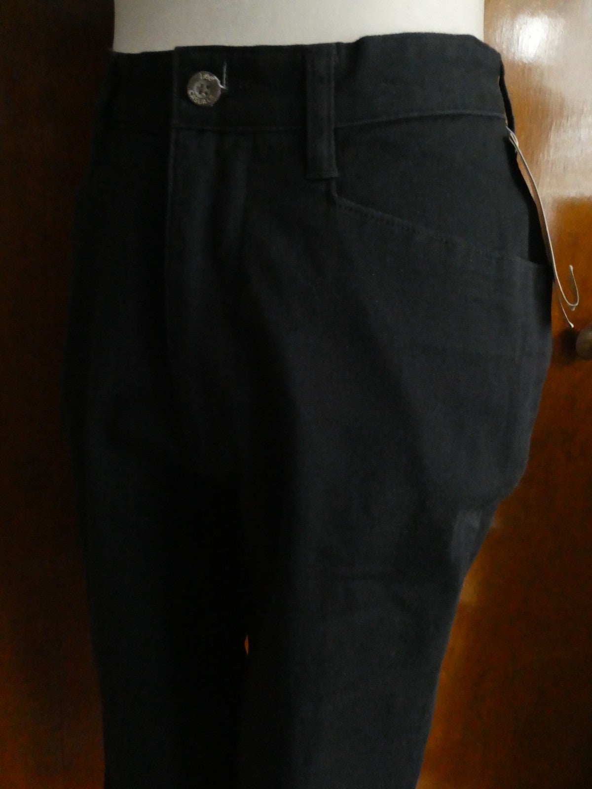 Lee Khakis Navy Women Capris Size 4 Medium Mid Rise Stretch Cotton Below Knee