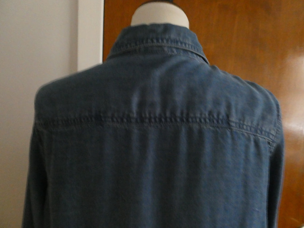Merona Women’s Tencel Chambray Button Front Shirt Size Large Blue Long Sleeve