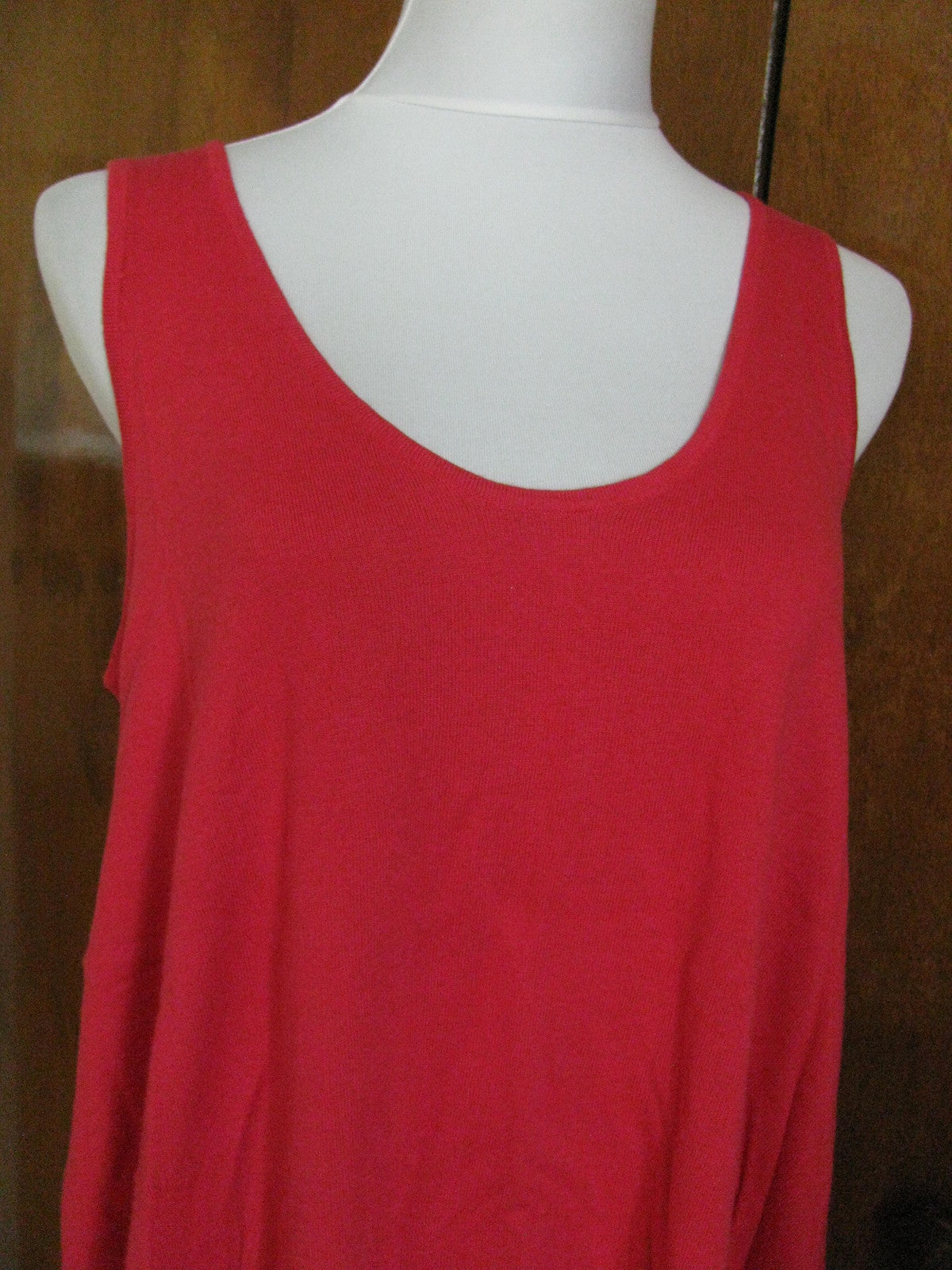 Gap women's red  sleeveless tunick top Large 