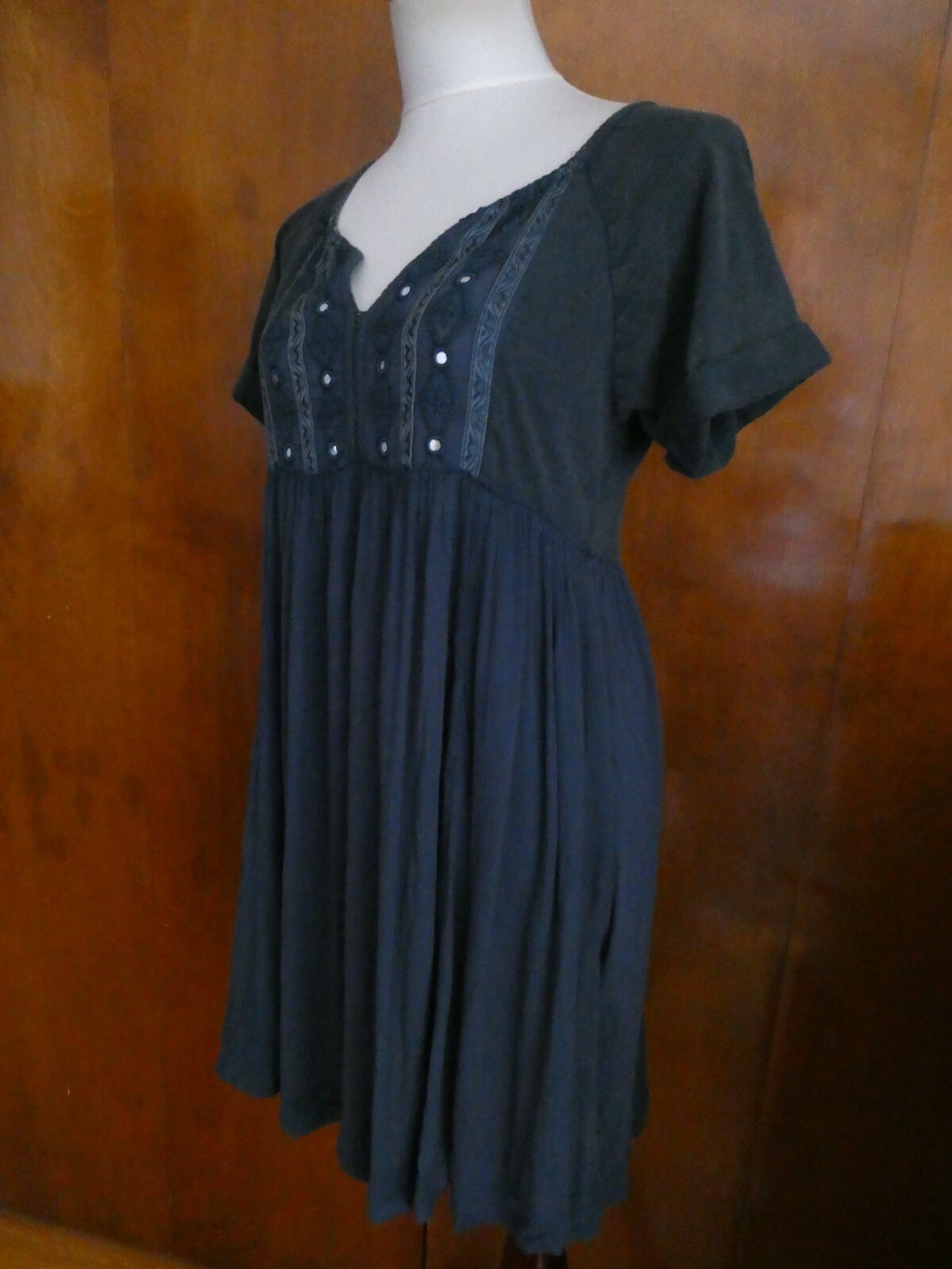 Free People Women’s Asymmetric Blue Embroidered Soft Cotton NWT Dress XSmall 