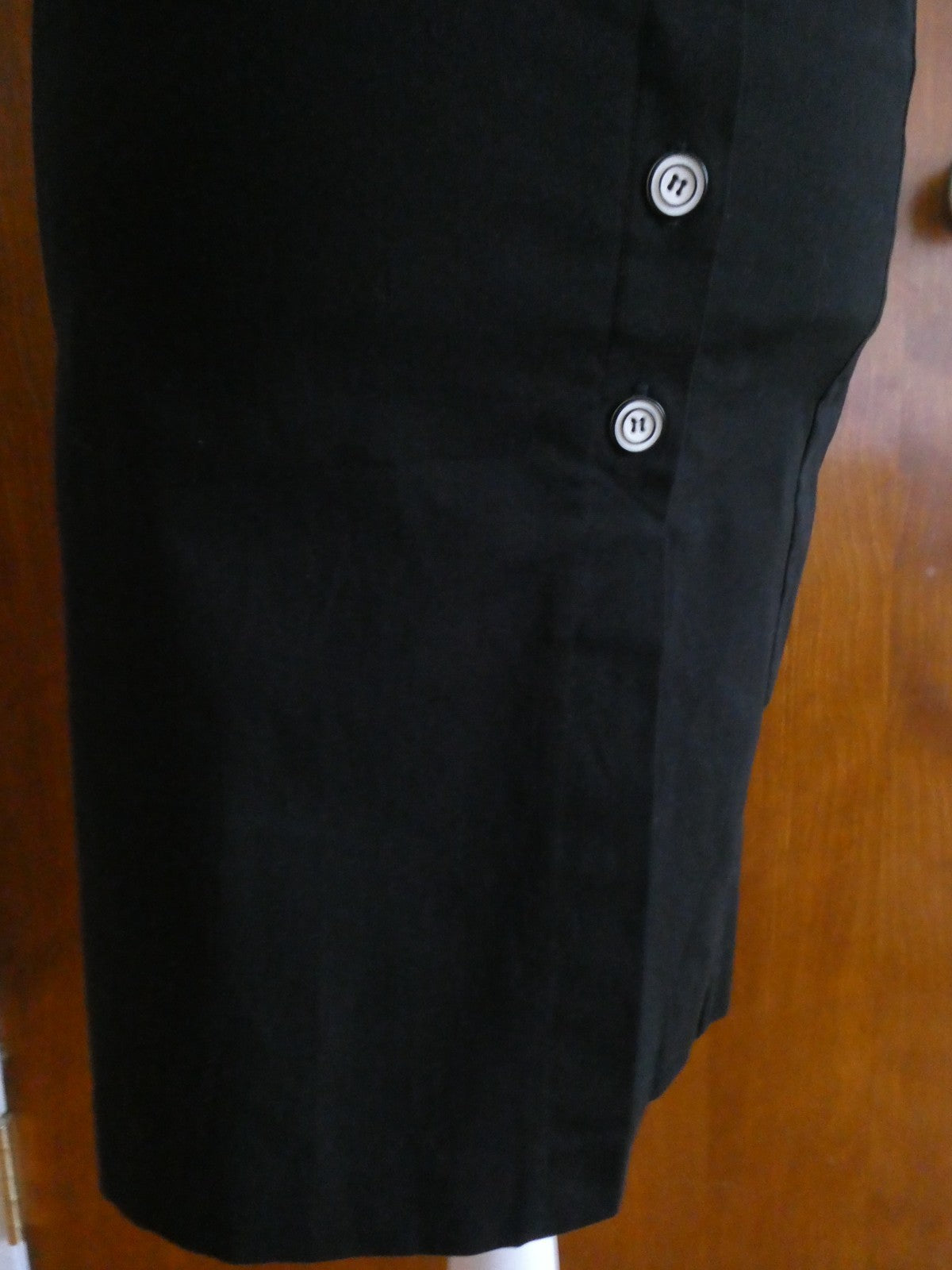 Bebe Black Pencil Skirt Button Front Lined Cotton Knee Length Chic Size 2